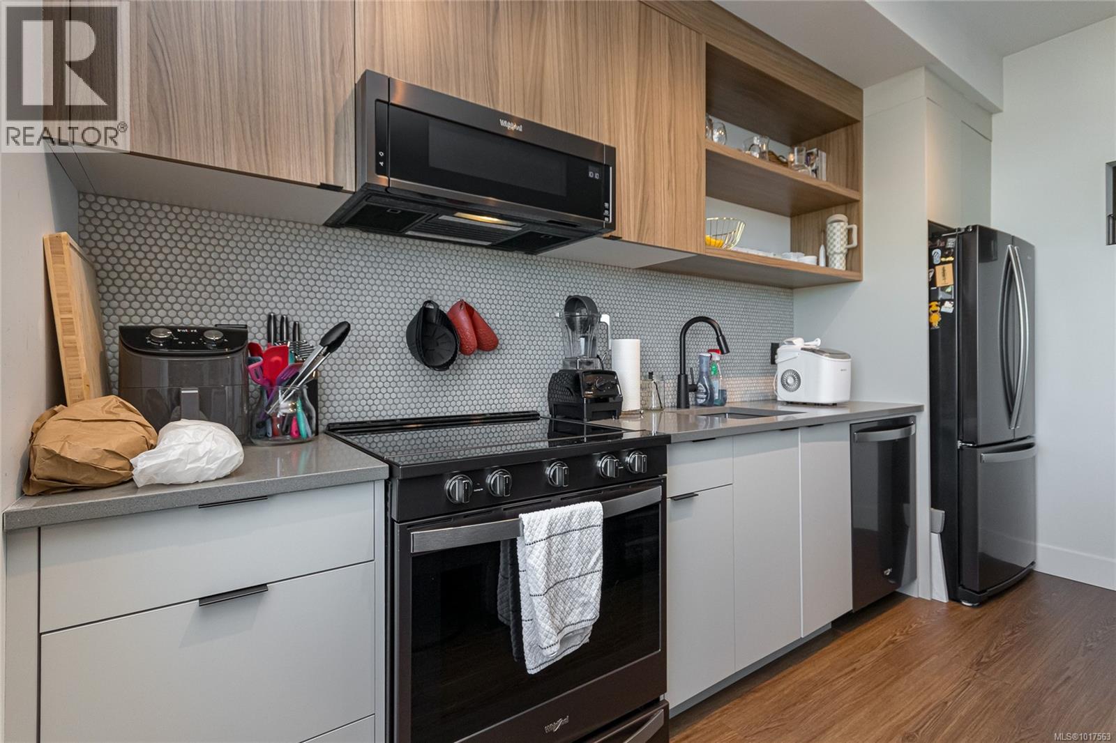 316 515 Chatham Street, Victoria
