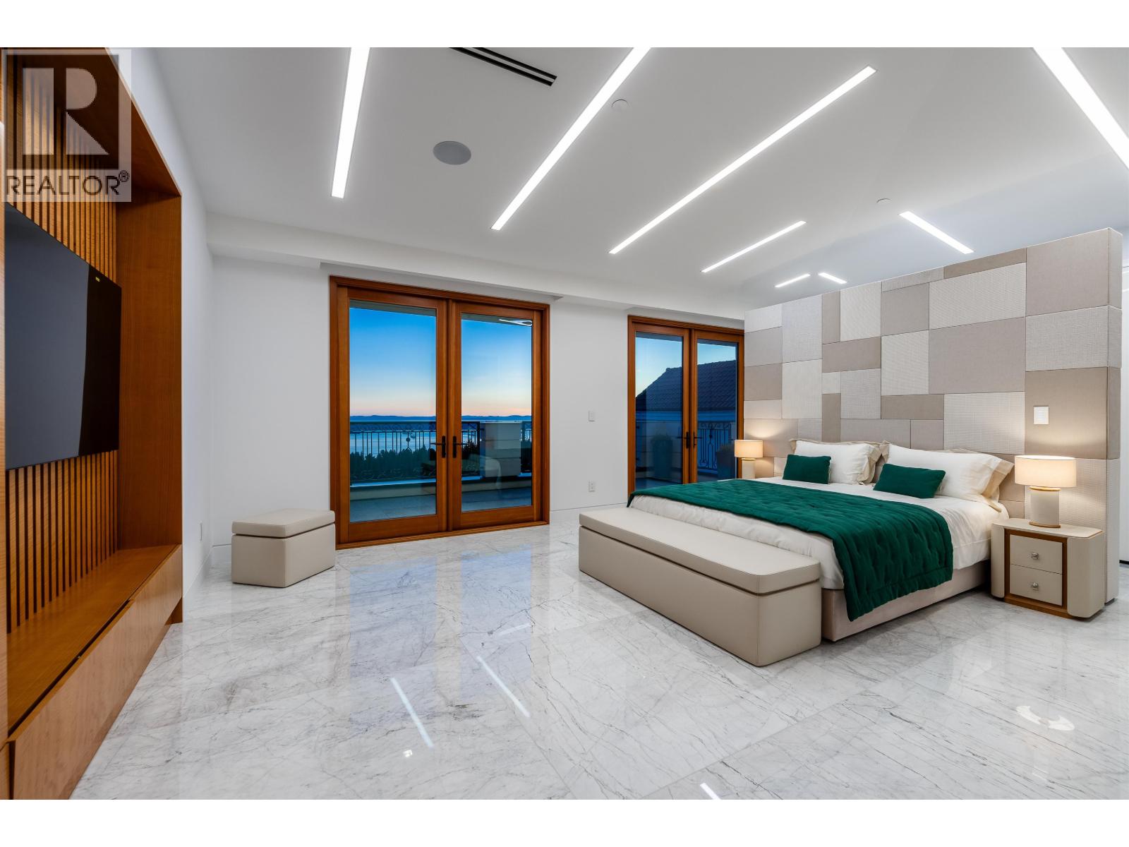 961 KING GEORGES WAY, West Vancouver