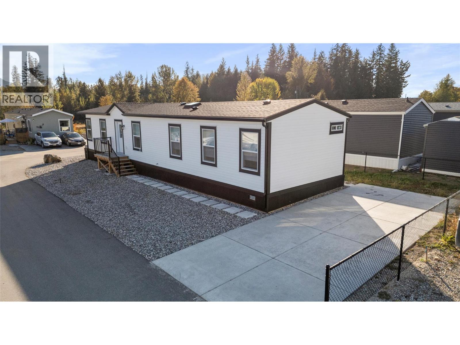 23 1705 Hillier Road East, Sicamous