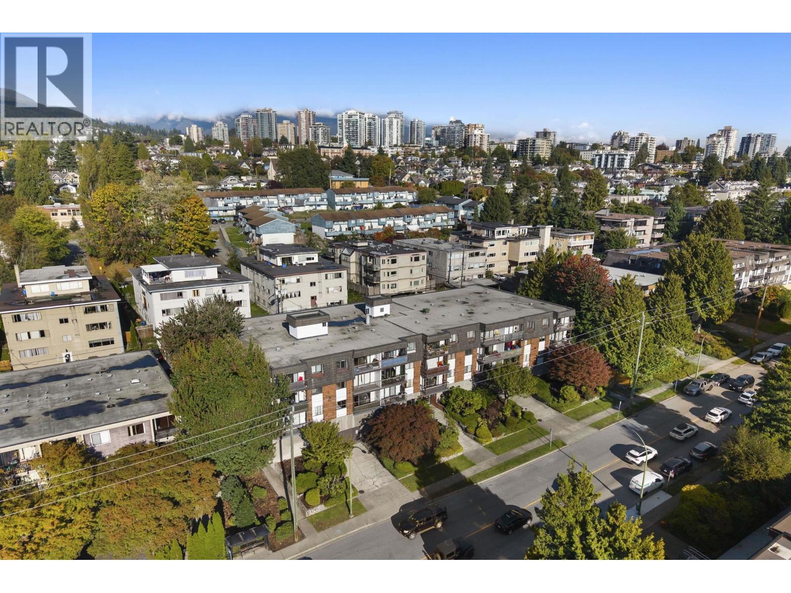 337 340 W 3RD STREET, North Vancouver