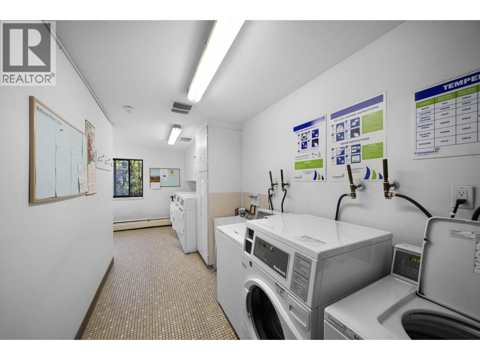 337 340 W 3RD STREET, North Vancouver