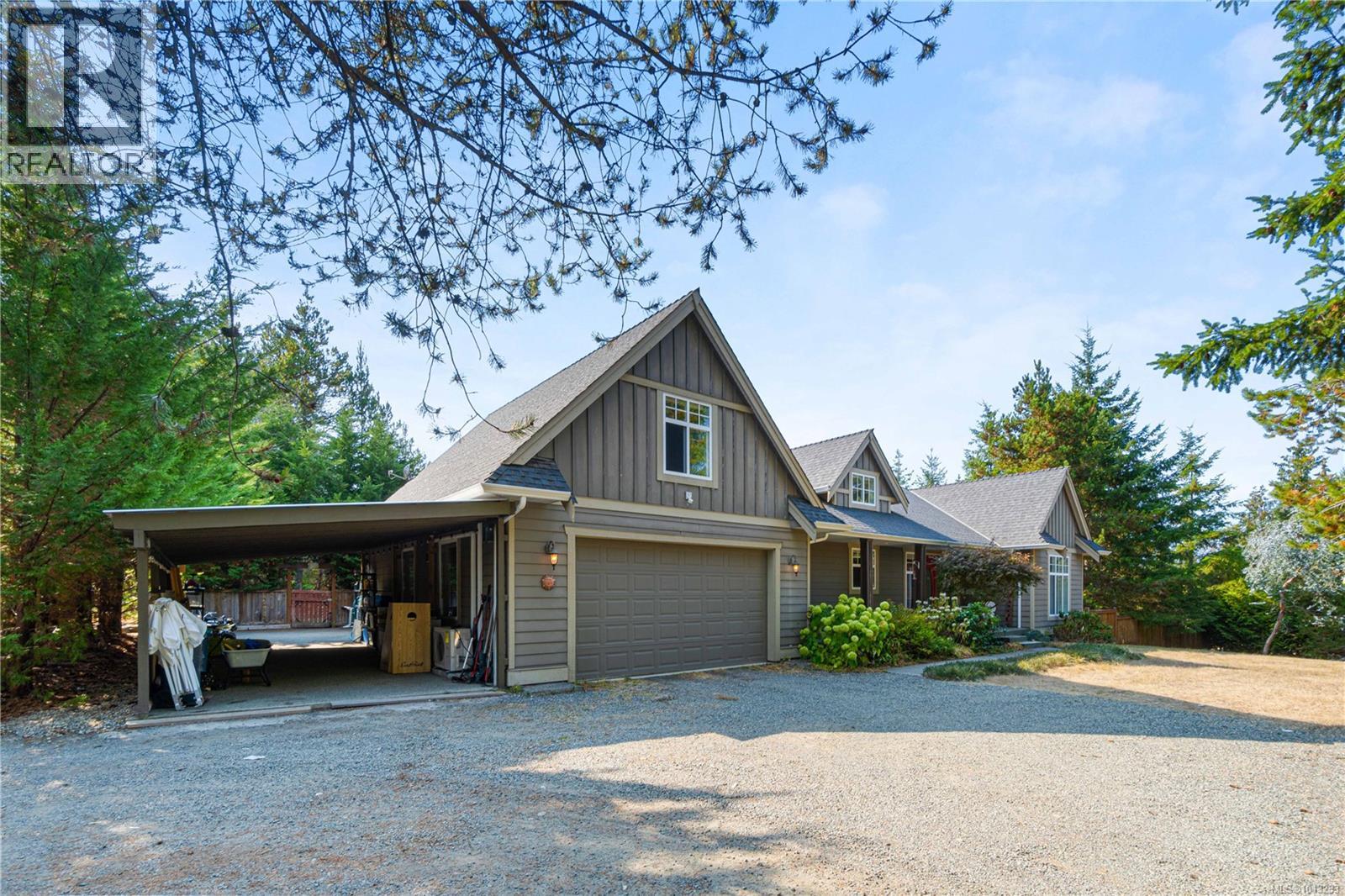 1209 Courtney Rd, Errington - Exteriors - Photo 7