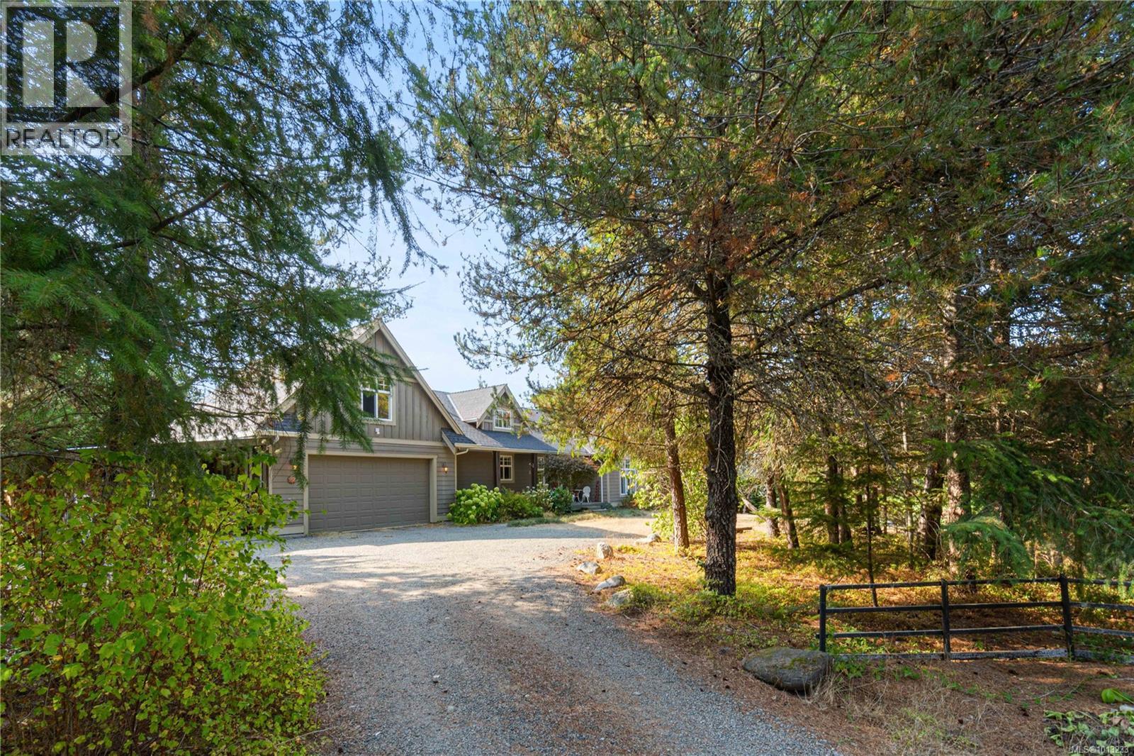 1209 Courtney Rd, Errington - Exteriors - Photo 14