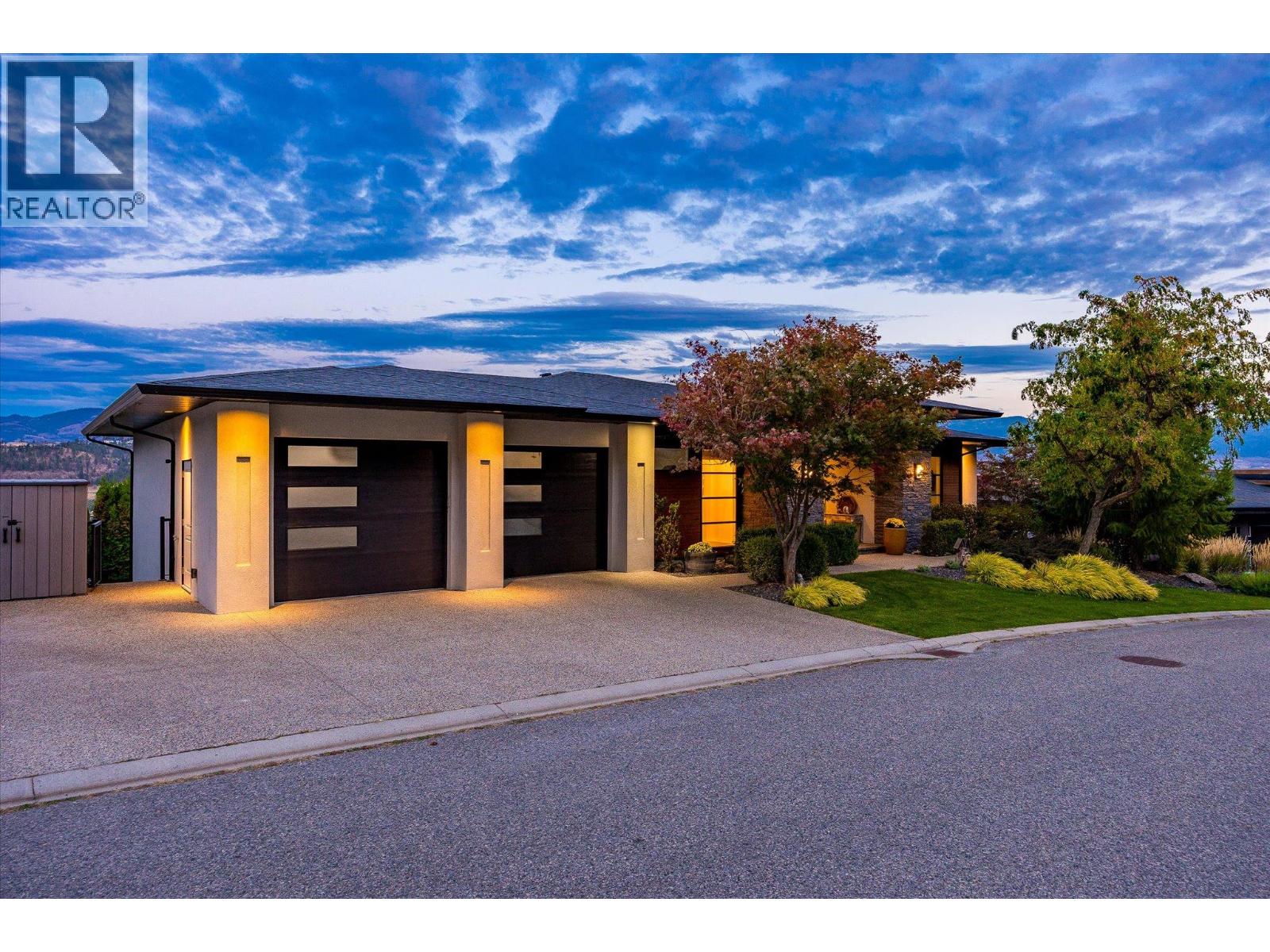  738 Highpointe Drive, Kelowna