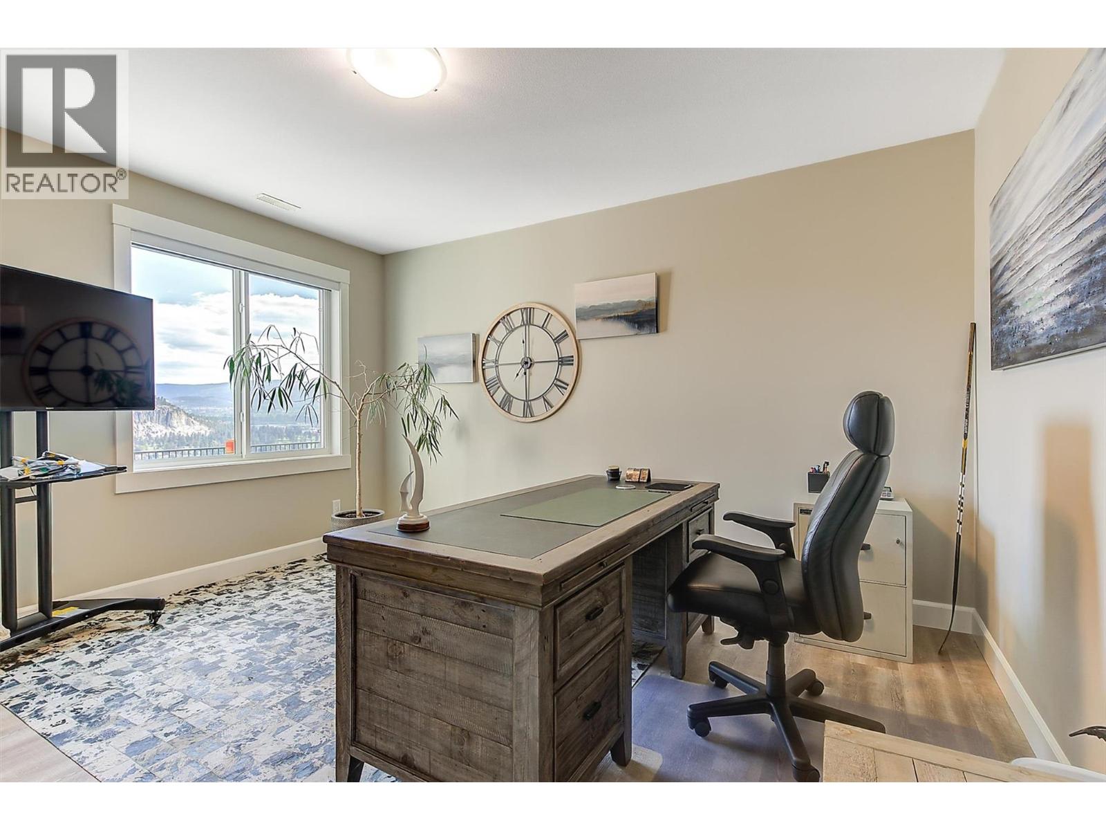  738 Highpointe Drive, Kelowna
