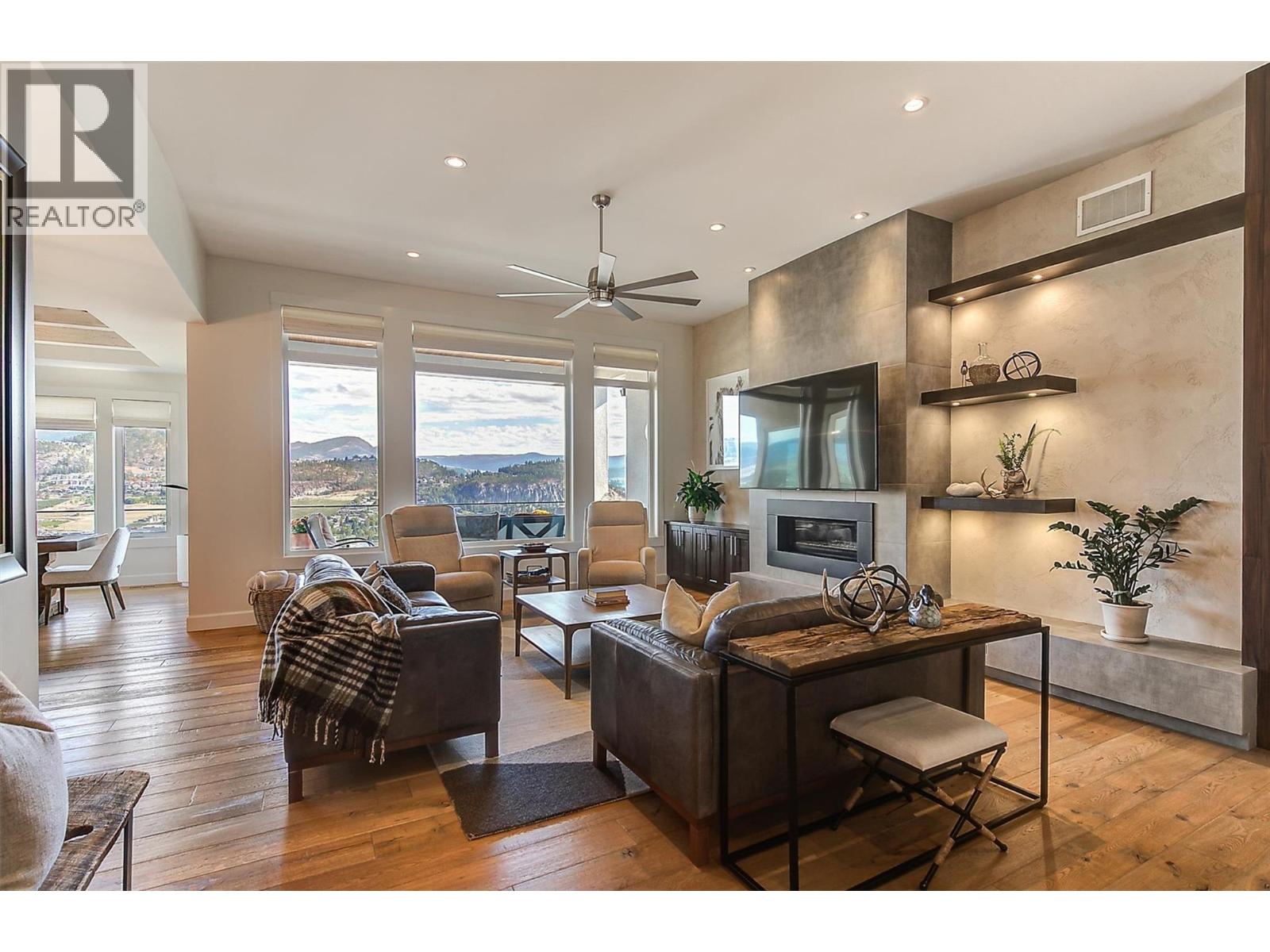  738 Highpointe Drive, Kelowna