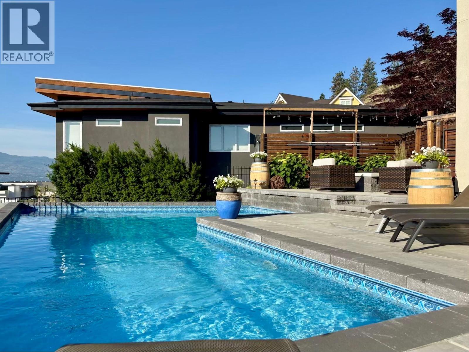  738 Highpointe Drive, Kelowna