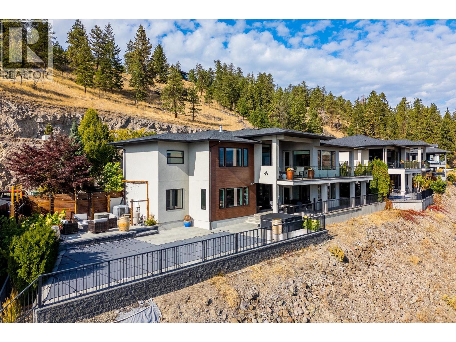  738 Highpointe Drive, Kelowna