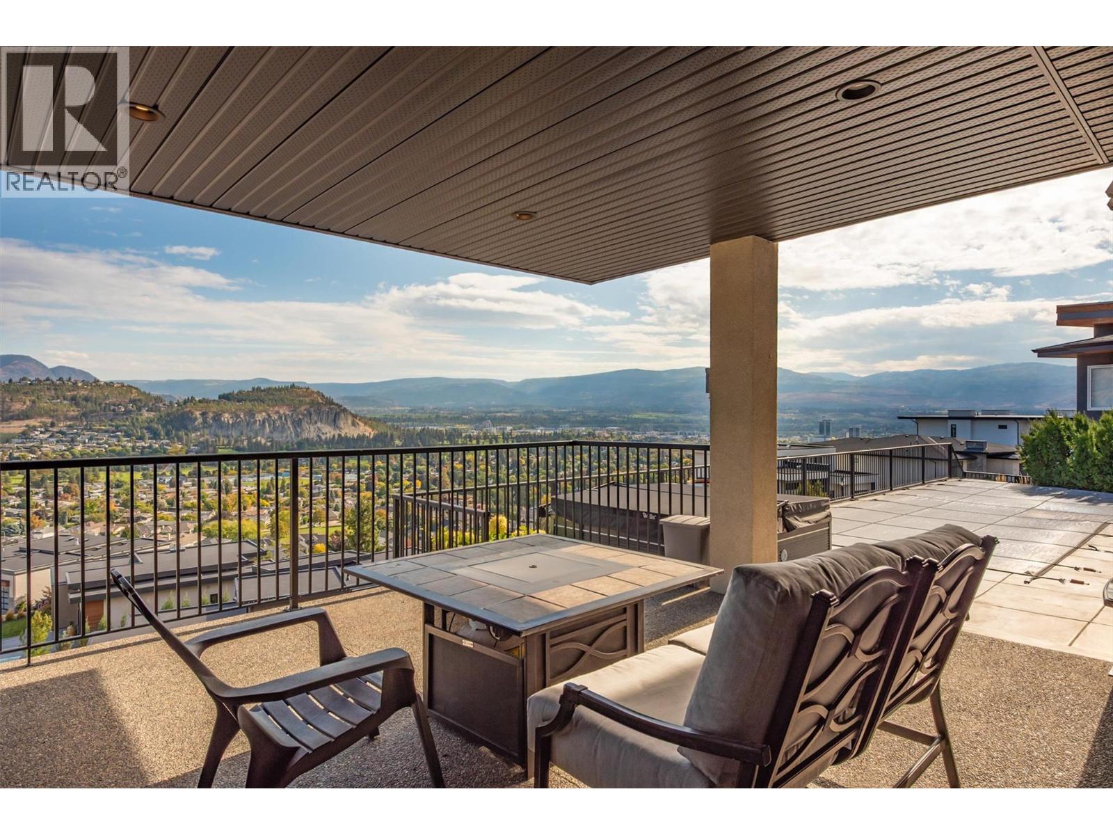  738 Highpointe Drive, Kelowna