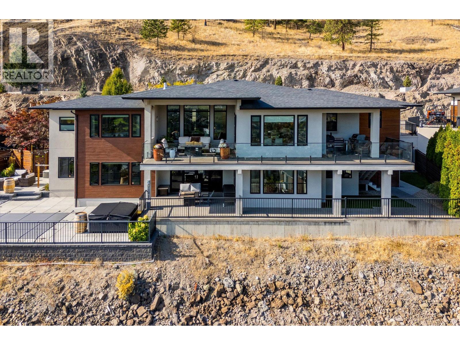  738 Highpointe Drive, Kelowna
