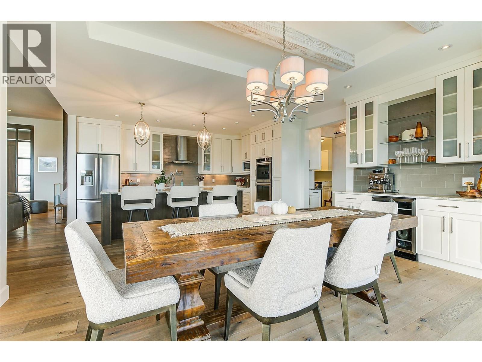  738 Highpointe Drive, Kelowna