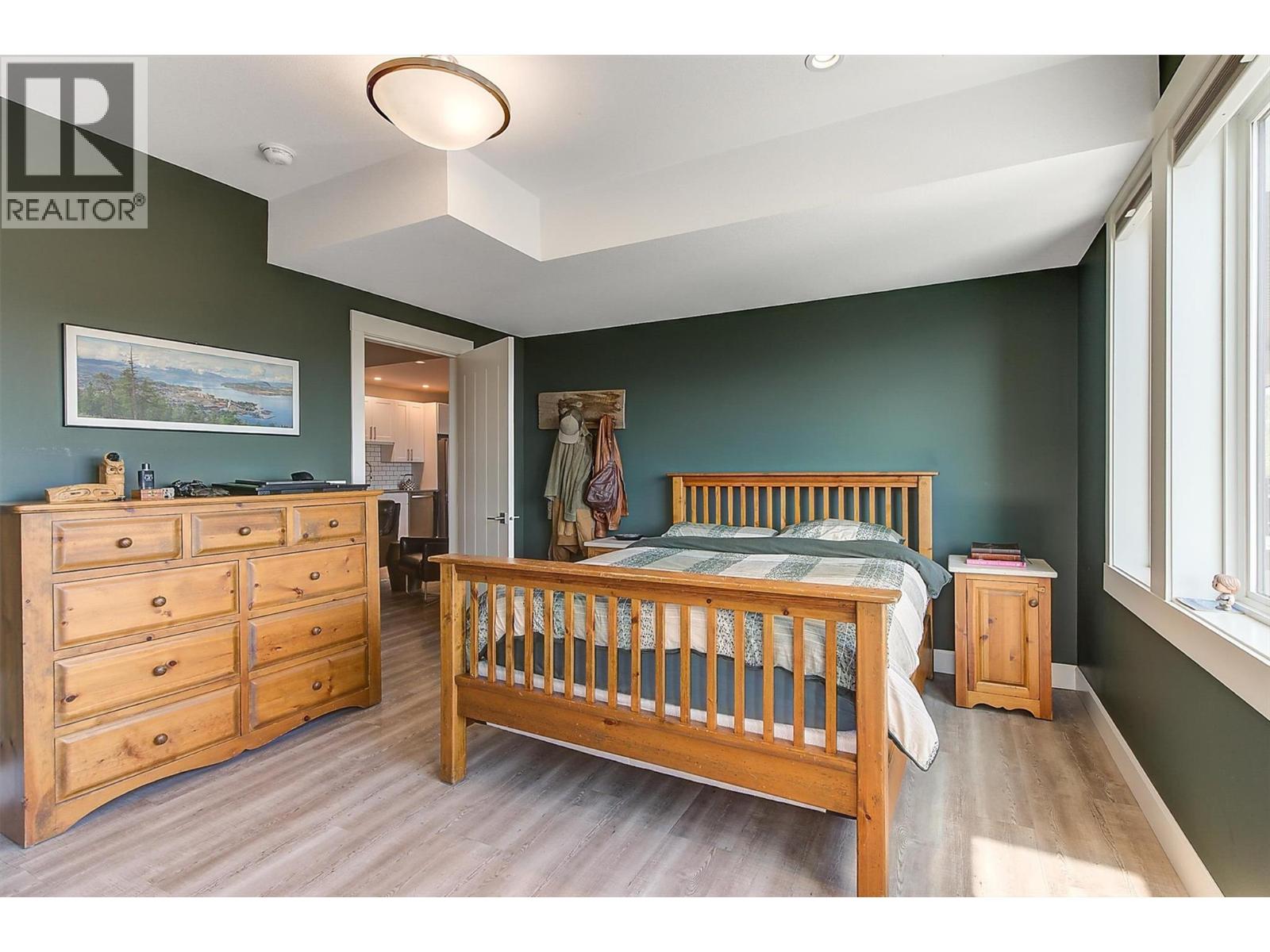  738 Highpointe Drive, Kelowna