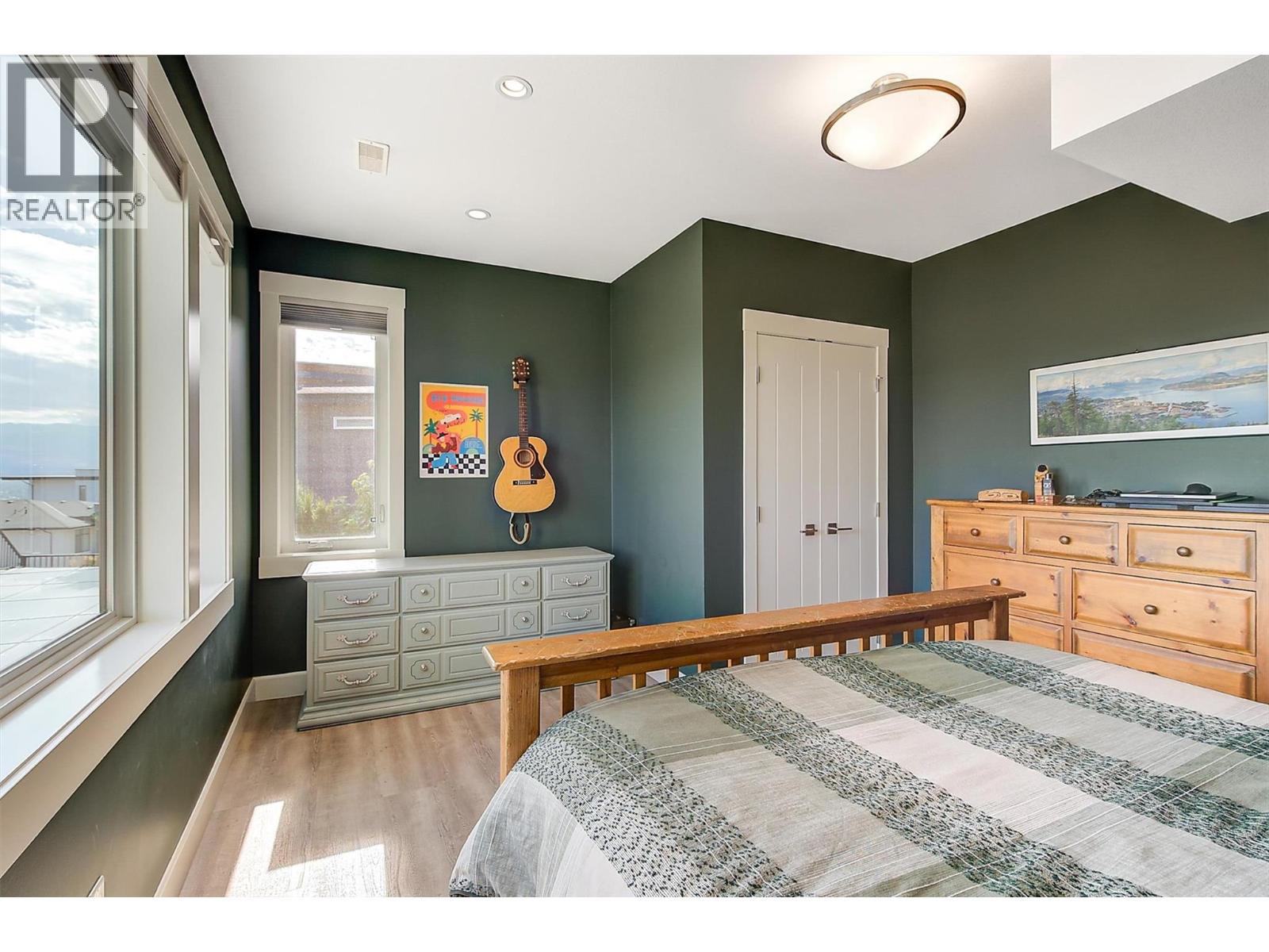 738 Highpointe Drive, Kelowna