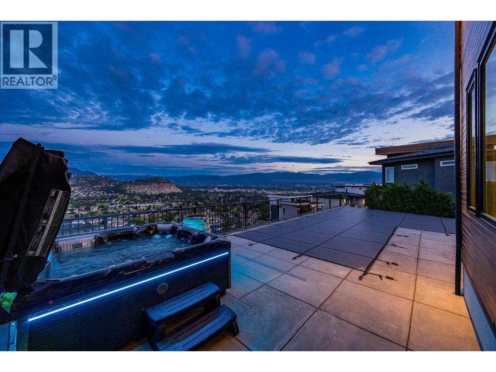  738 Highpointe Drive, Kelowna