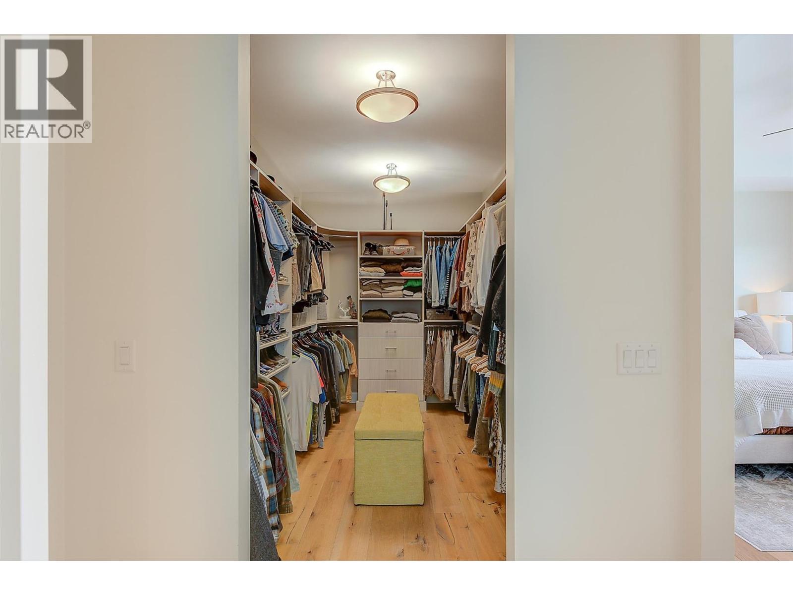  738 Highpointe Drive, Kelowna