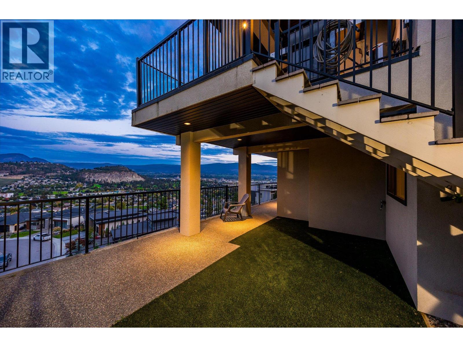  738 Highpointe Drive, Kelowna