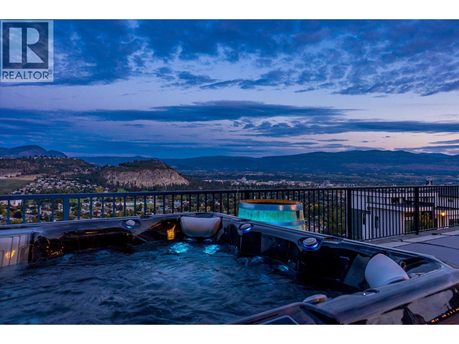  738 Highpointe Drive, Kelowna