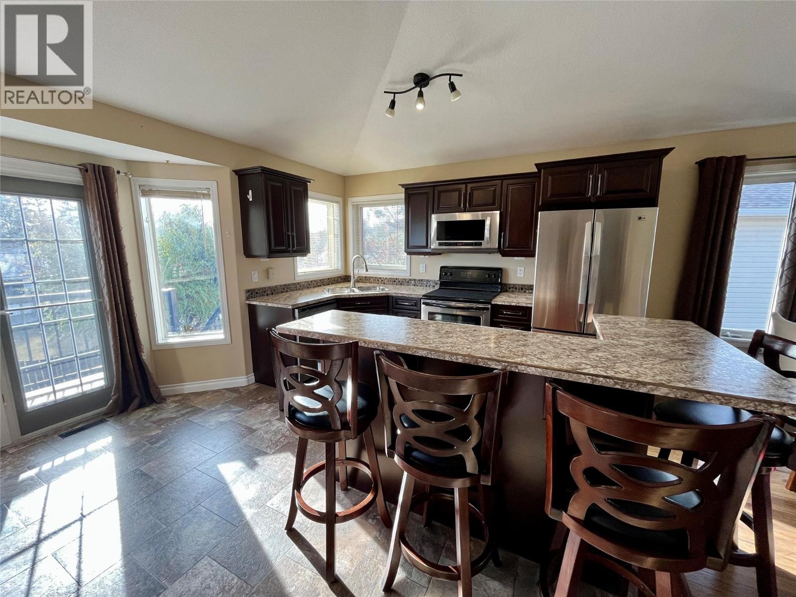 10710 Cottonwood Crescent, Dawson Creek