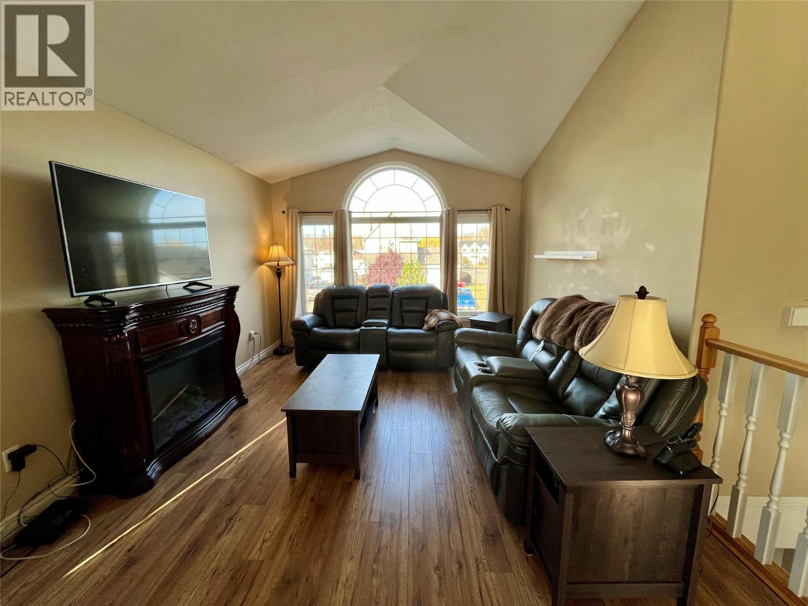 10710 Cottonwood Crescent, Dawson Creek