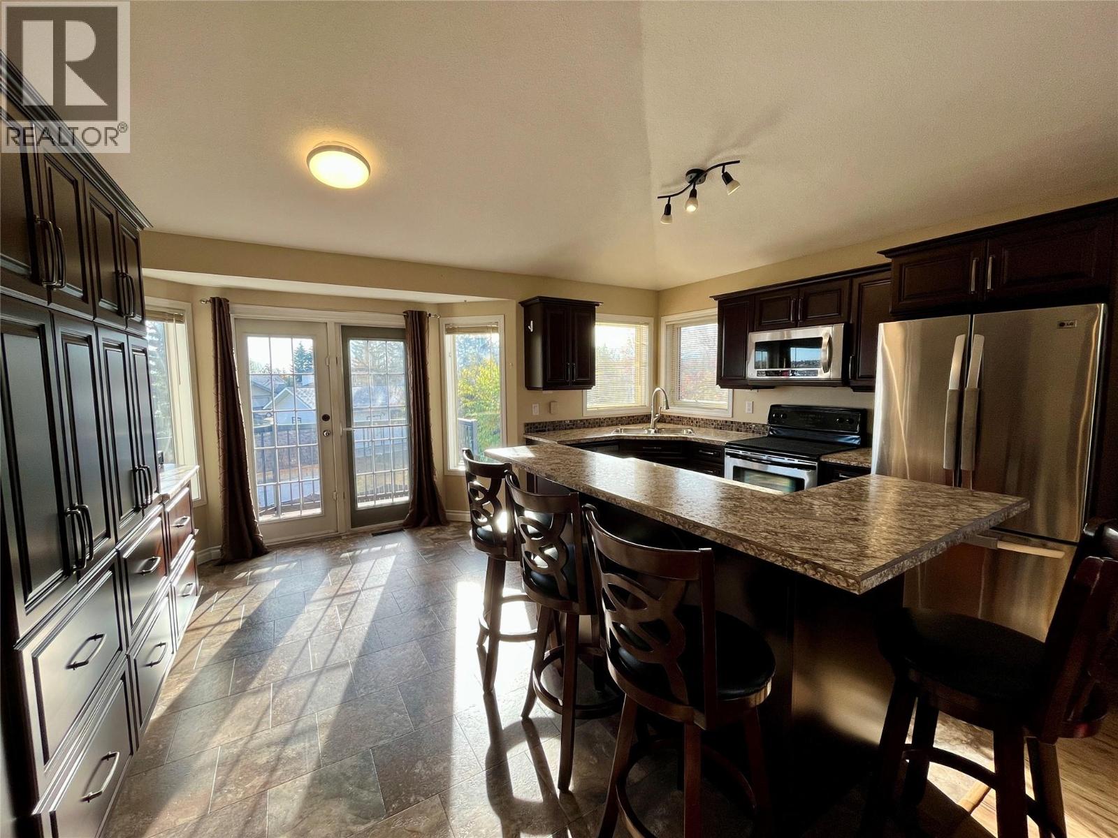 10710 Cottonwood Crescent, Dawson Creek