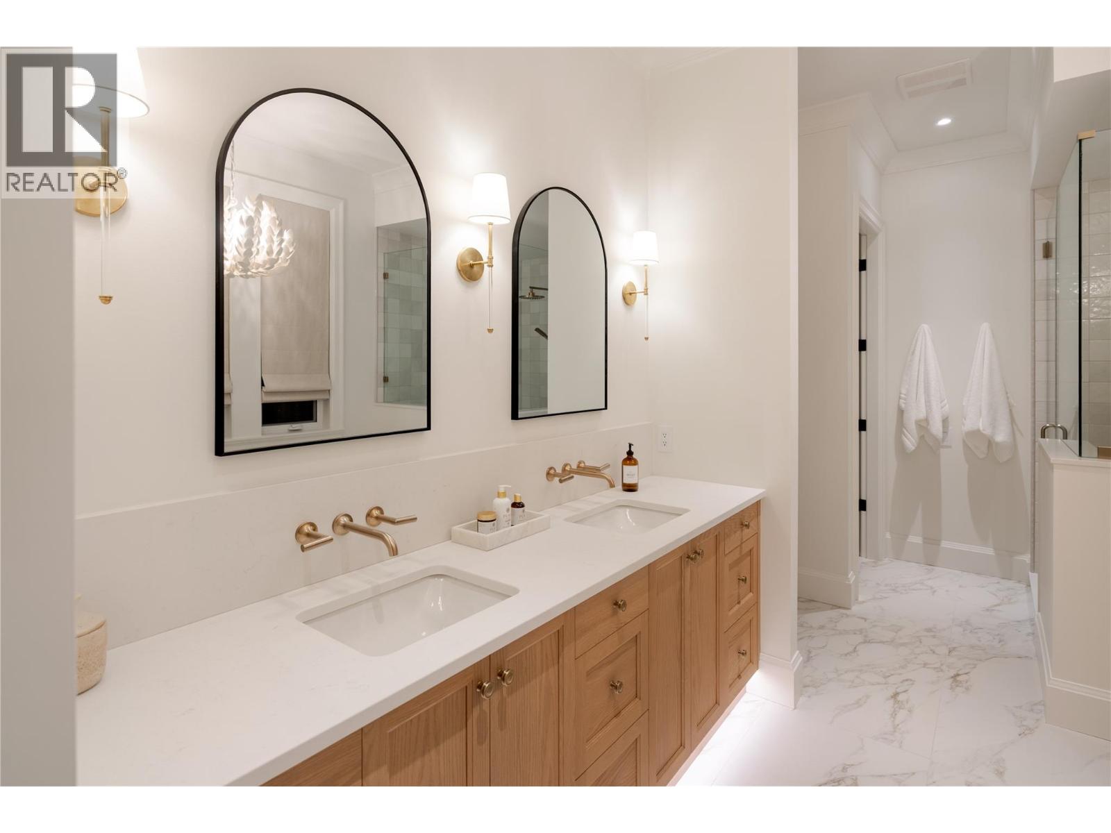  5705 MOUNTAINSIDE Drive, Kelowna