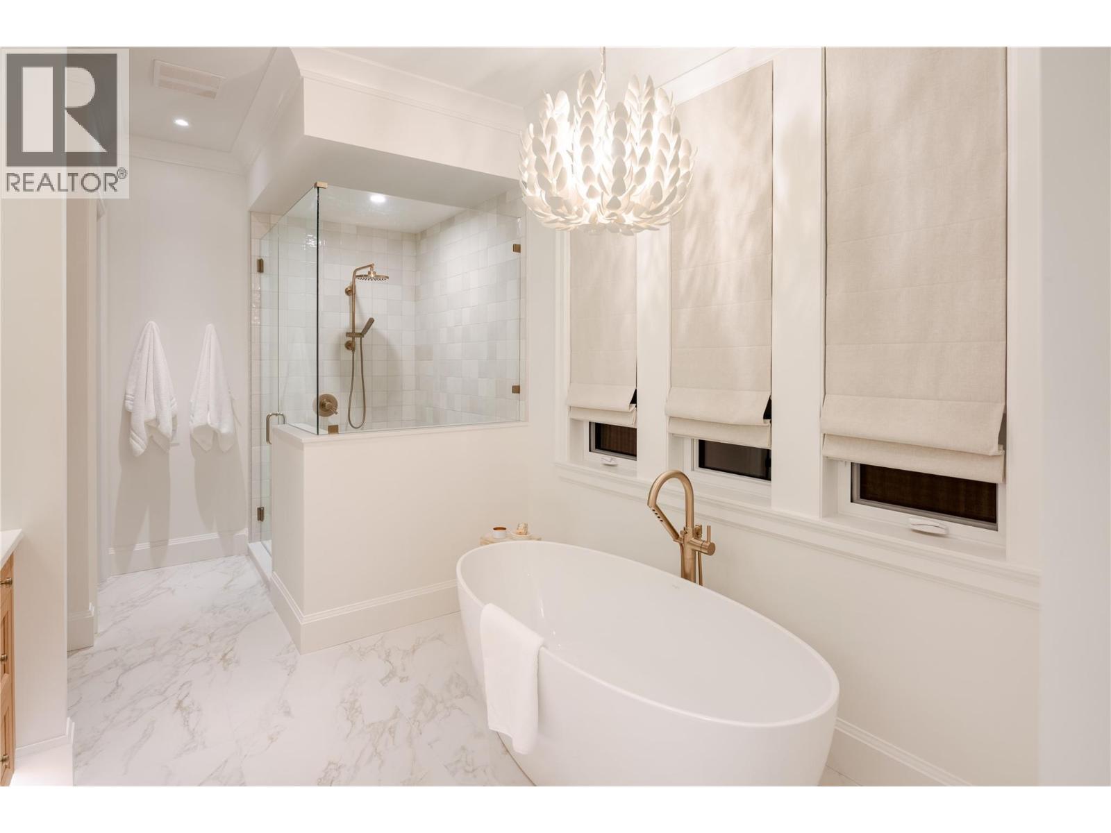  5705 MOUNTAINSIDE Drive, Kelowna
