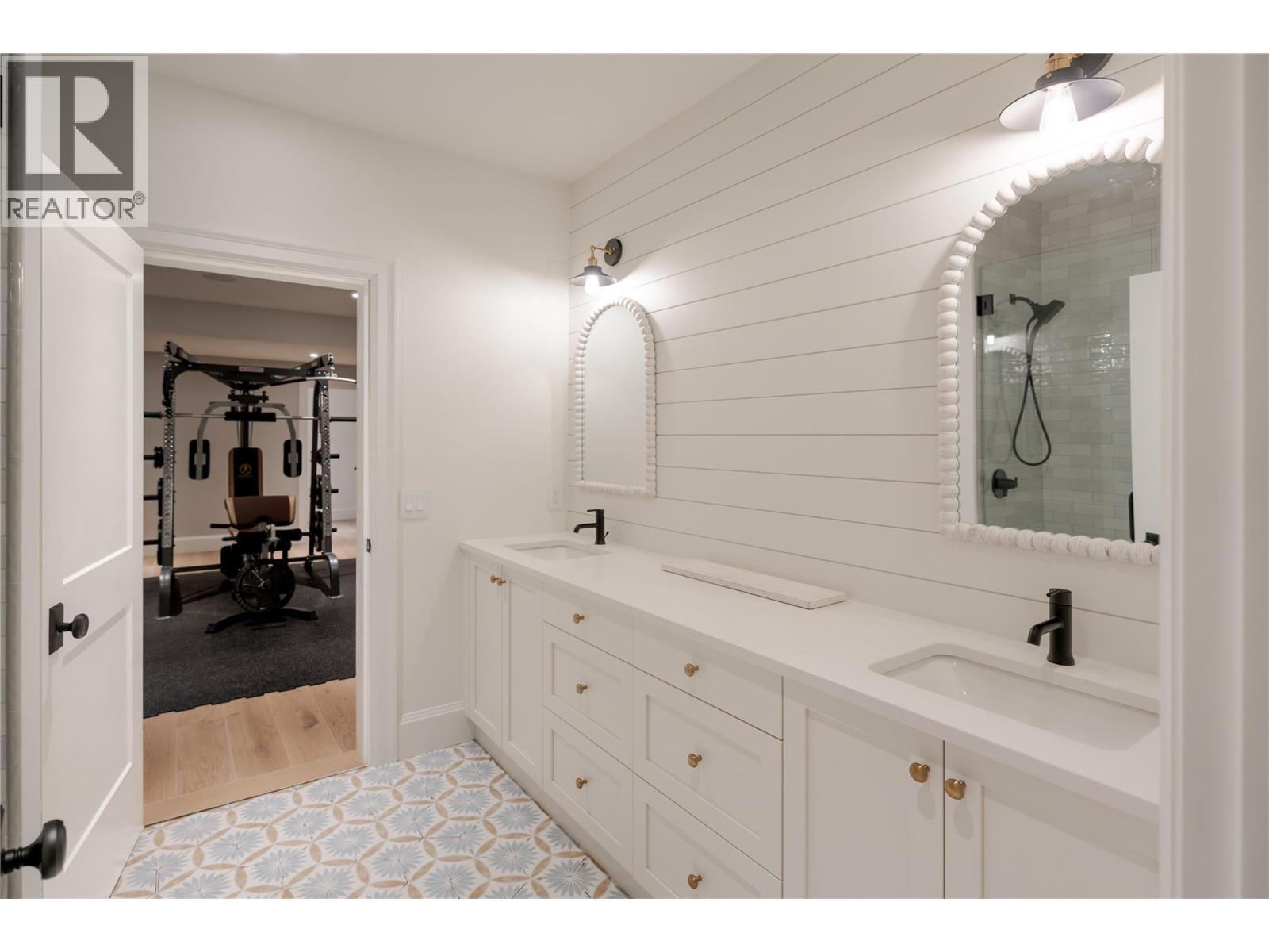  5705 MOUNTAINSIDE Drive, Kelowna