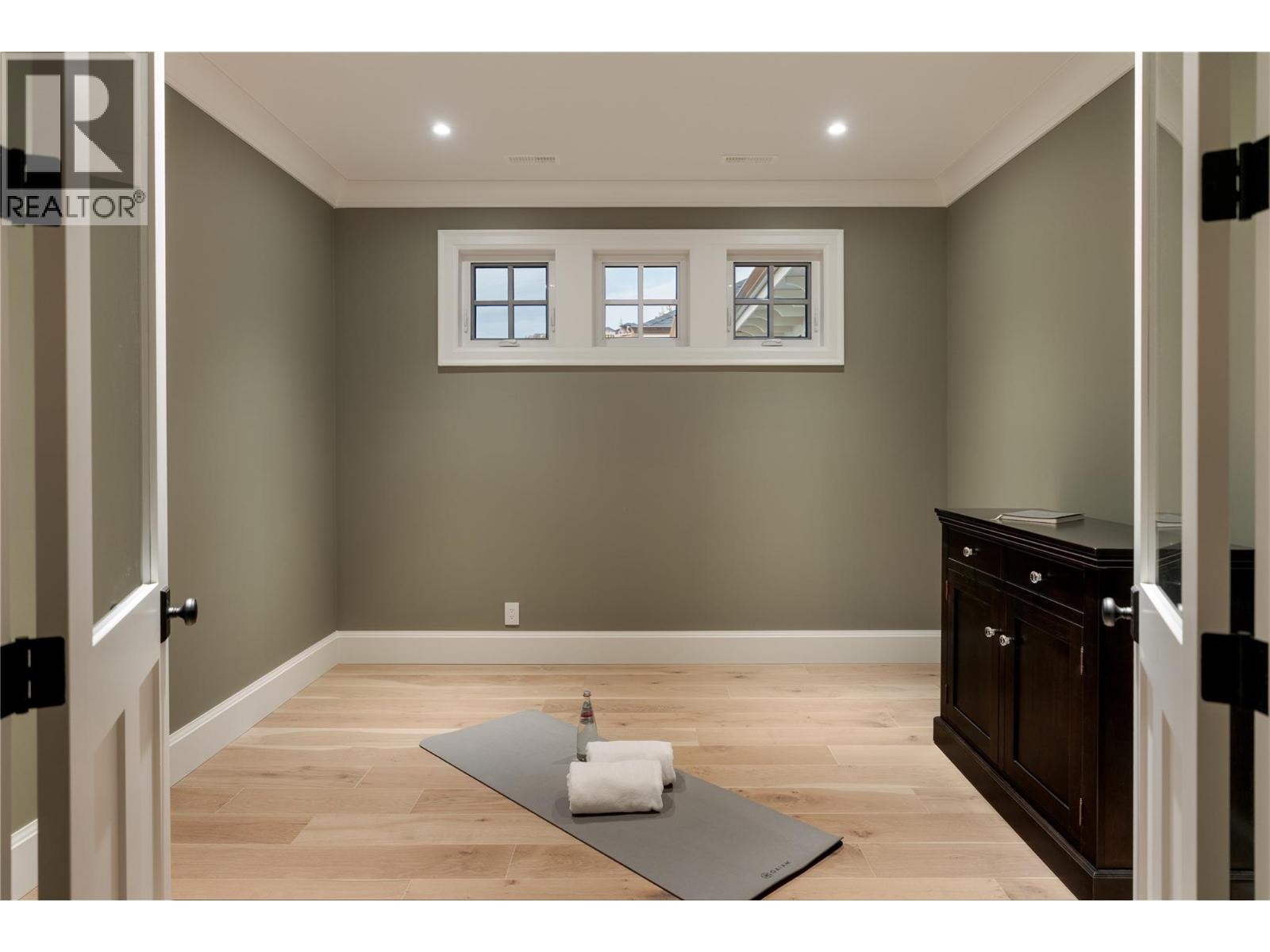  5705 MOUNTAINSIDE Drive, Kelowna
