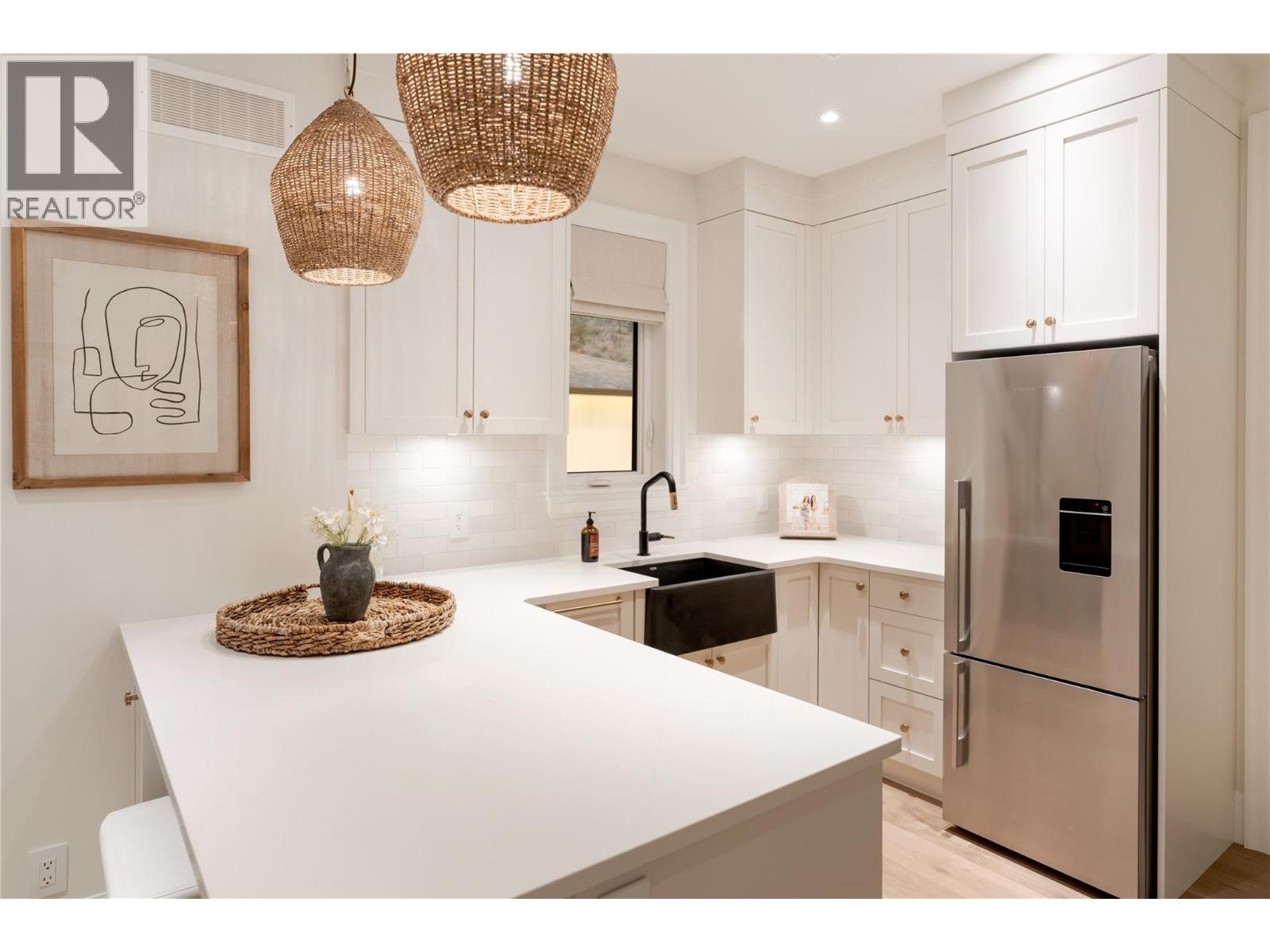  5705 MOUNTAINSIDE Drive, Kelowna