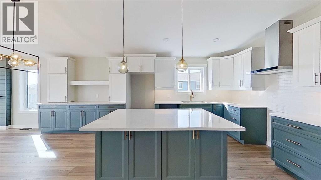 2014 31 Avenue - Photo 3 of 48, Nanton, Alberta