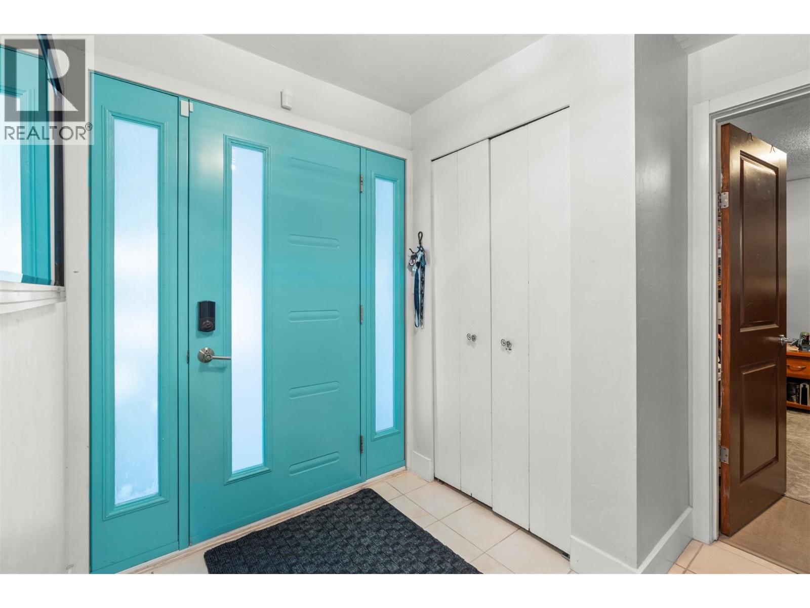 230 6 Street SE, Salmon Arm