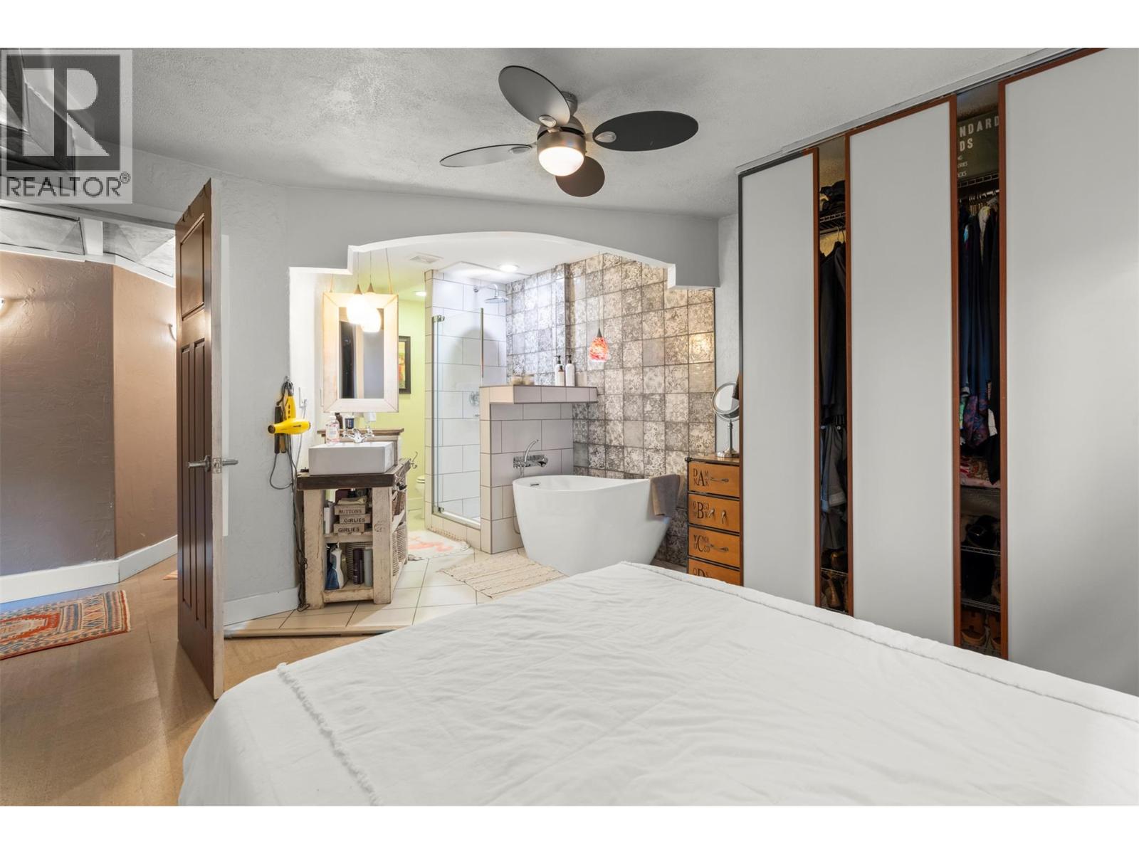 230 6 Street SE, Salmon Arm