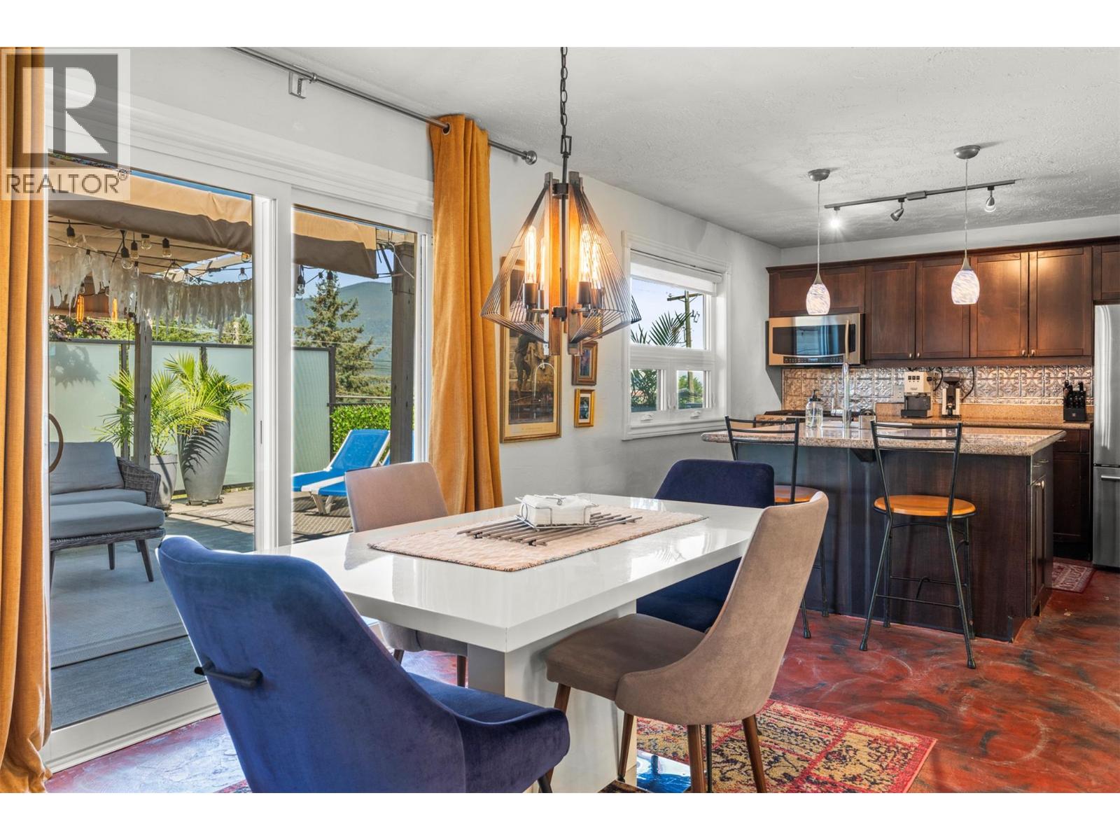 230 6 Street SE, Salmon Arm