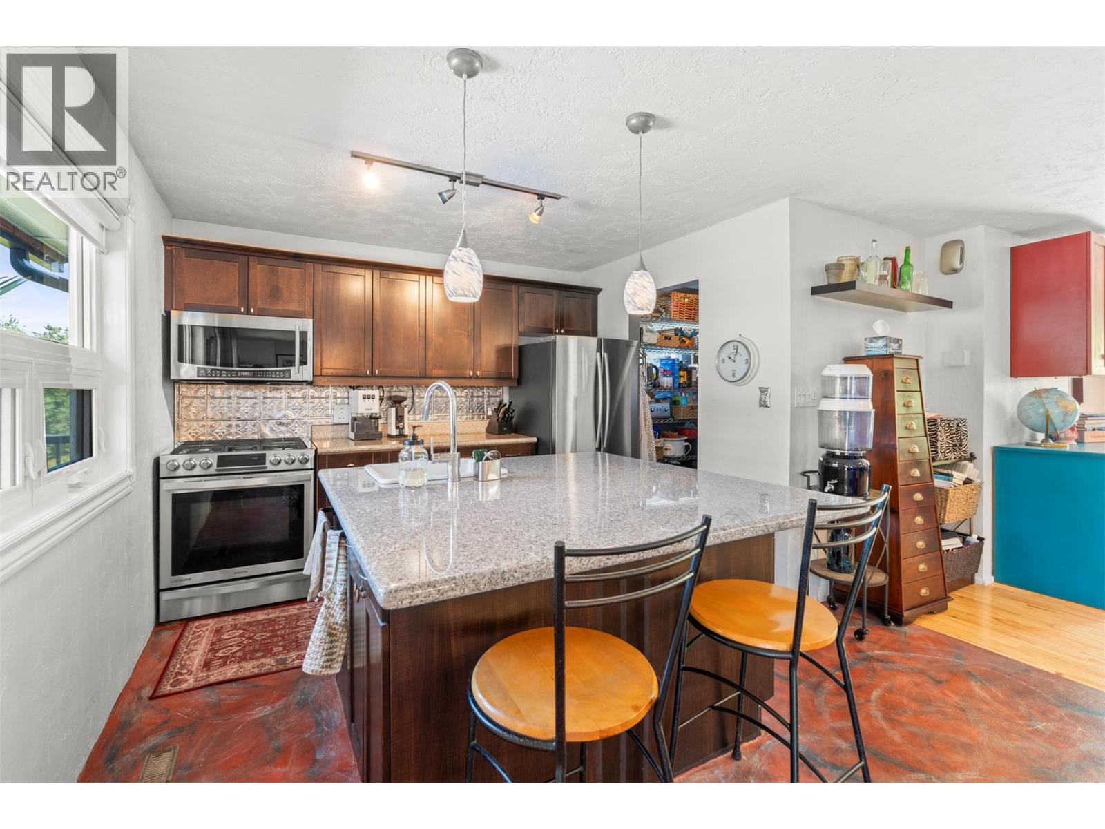 230 6 Street SE, Salmon Arm