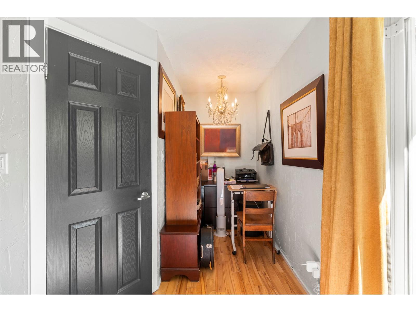 230 6 Street SE, Salmon Arm