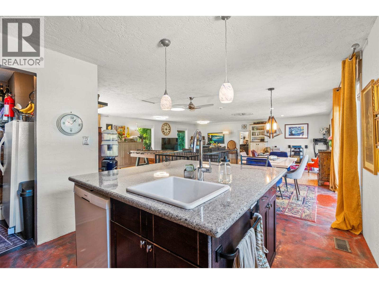 230 6 Street SE, Salmon Arm