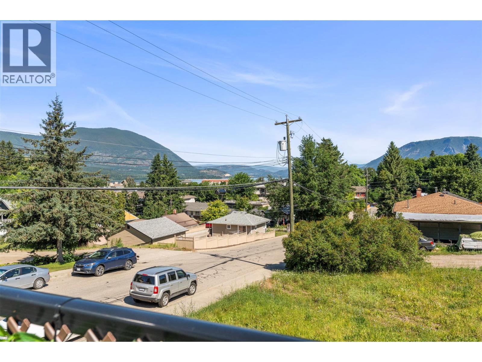 230 6 Street SE, Salmon Arm