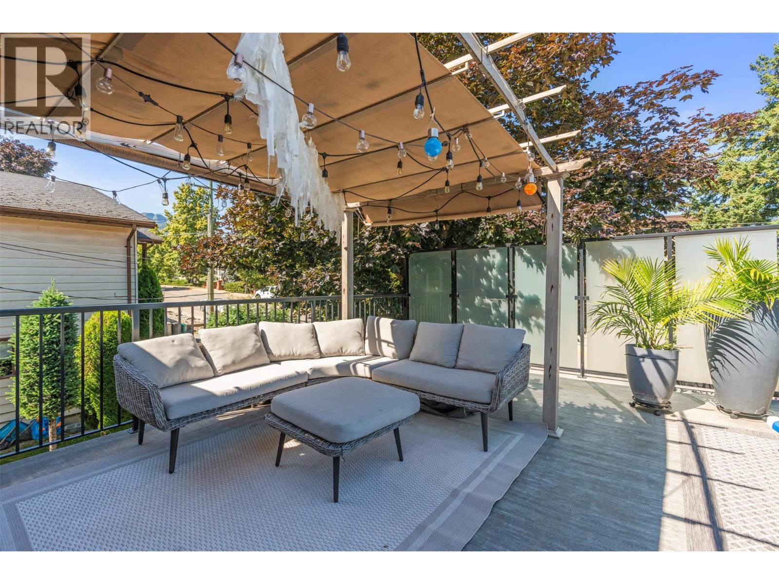 230 6 Street SE, Salmon Arm