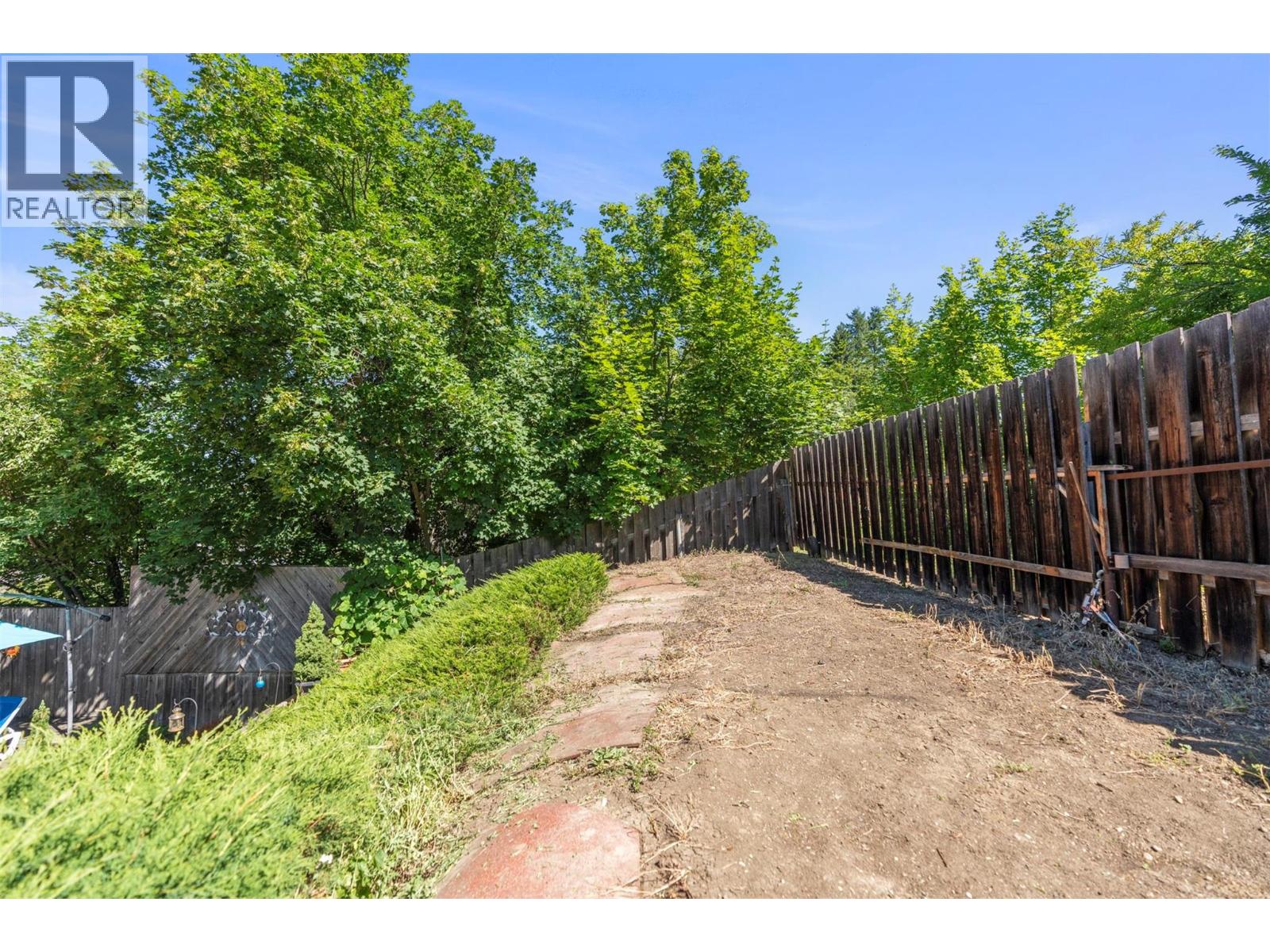 230 6 Street SE, Salmon Arm