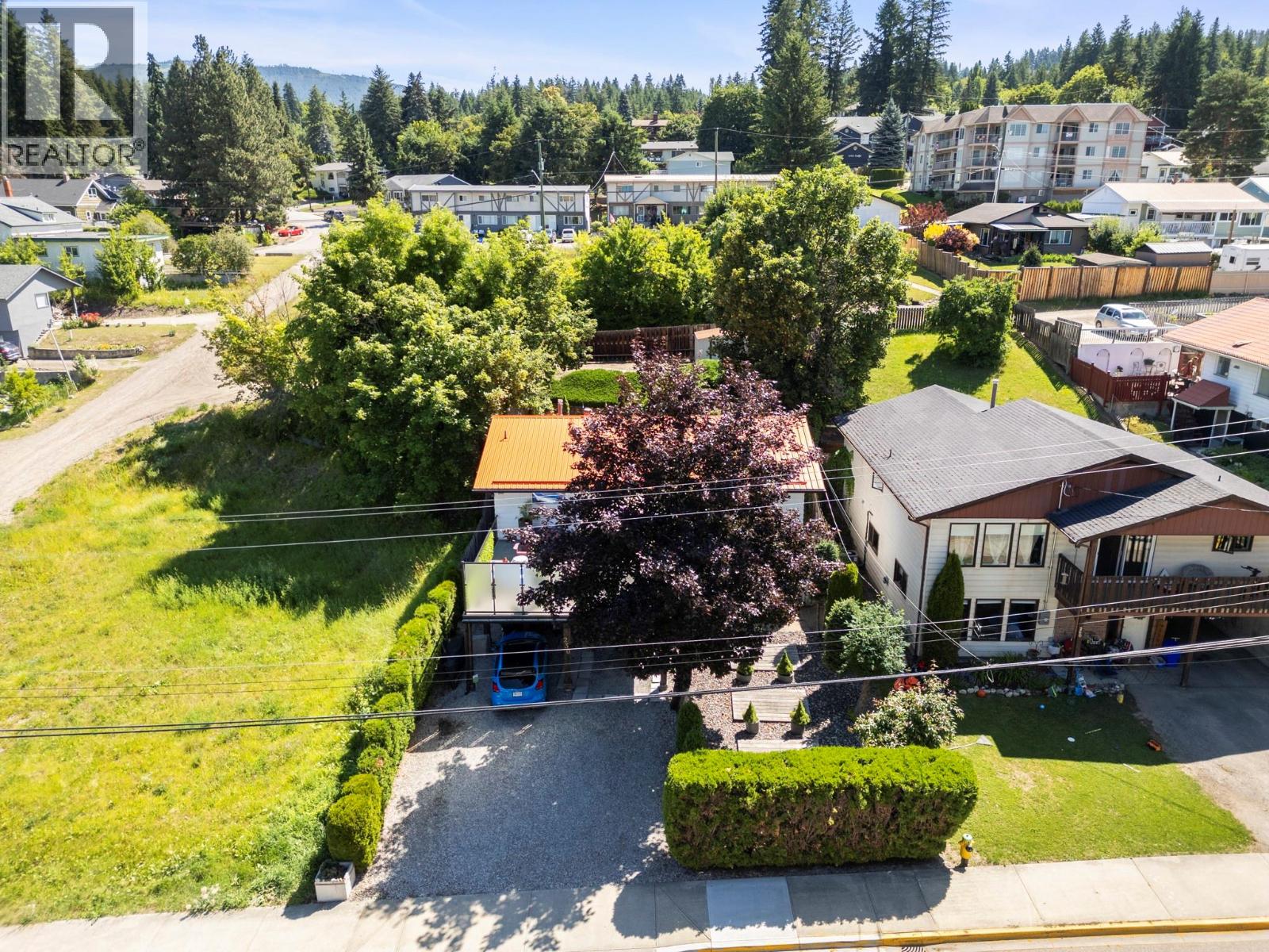 230 6 Street SE, Salmon Arm