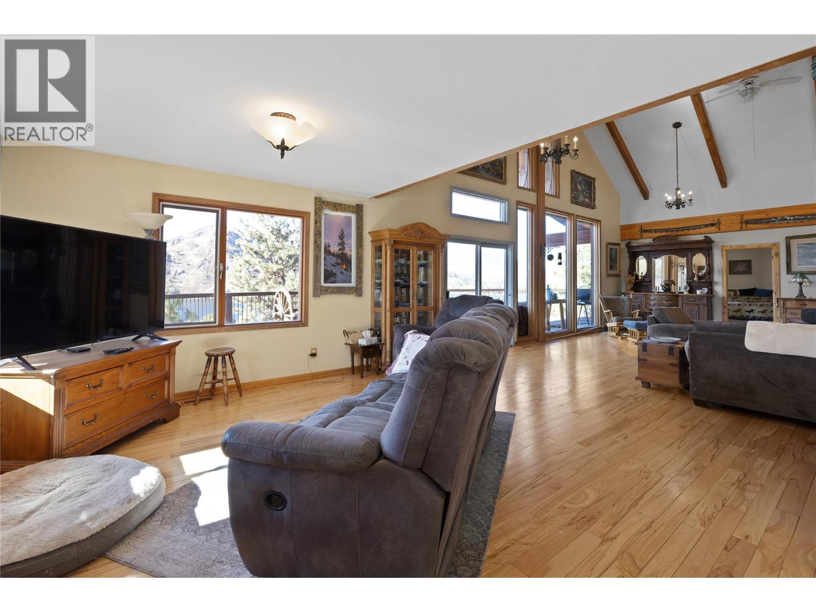  518 Sunny Bay Road, Okanagan Falls