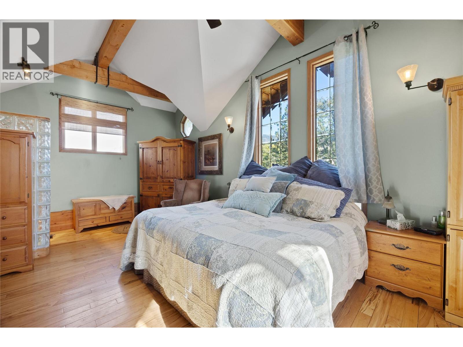  518 Sunny Bay Road, Okanagan Falls