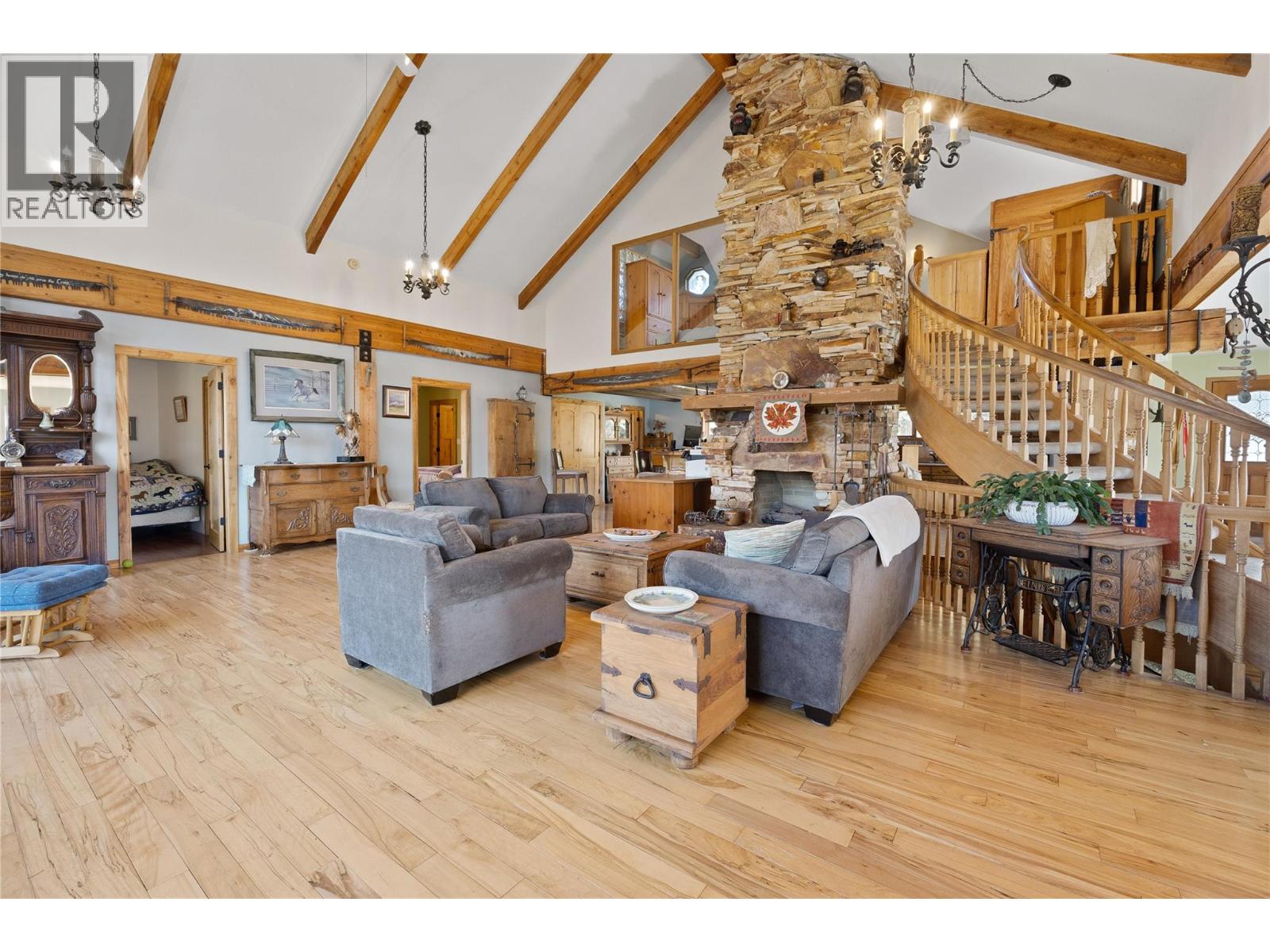  518 Sunny Bay Road, Okanagan Falls