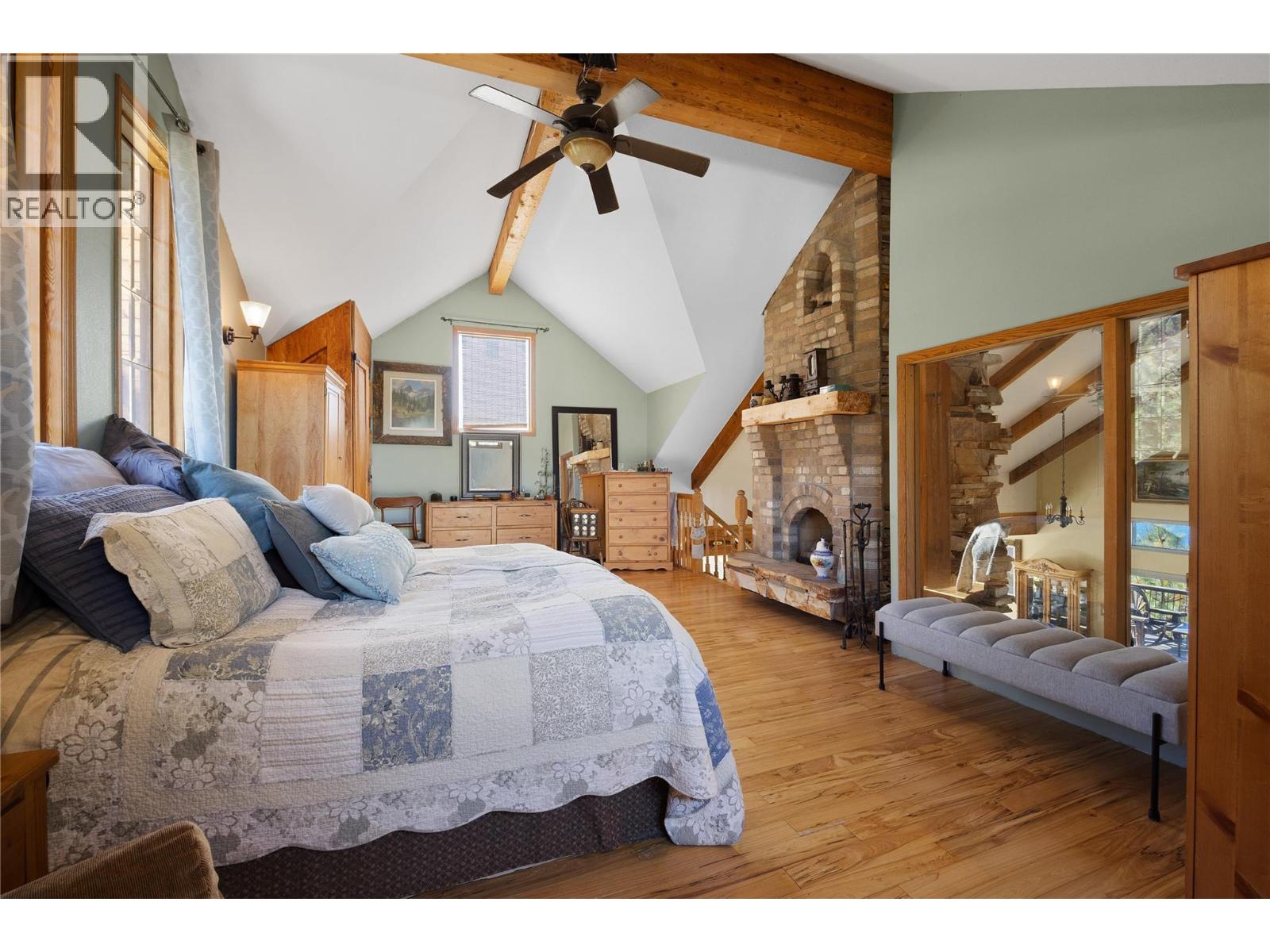  518 Sunny Bay Road, Okanagan Falls