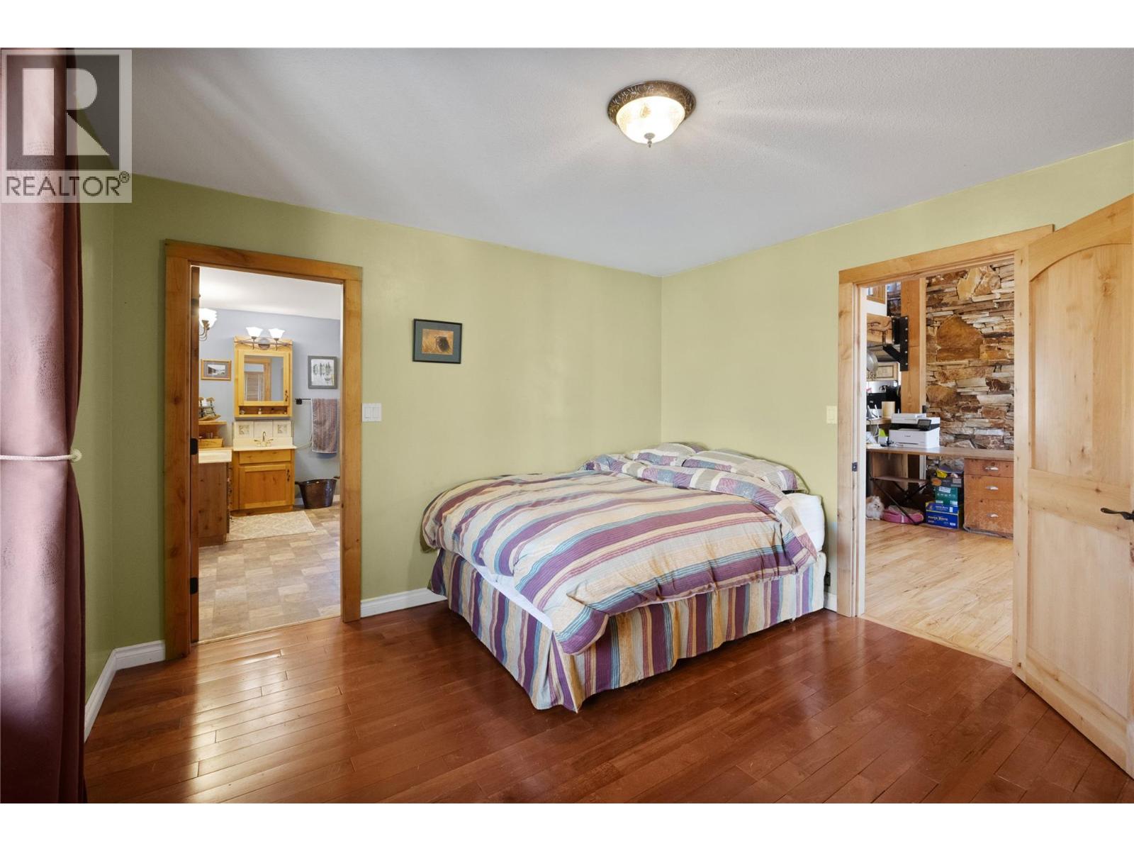  518 Sunny Bay Road, Okanagan Falls