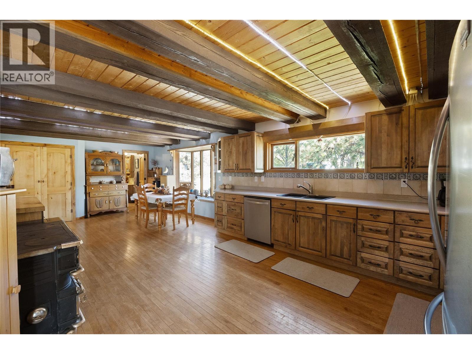  518 Sunny Bay Road, Okanagan Falls