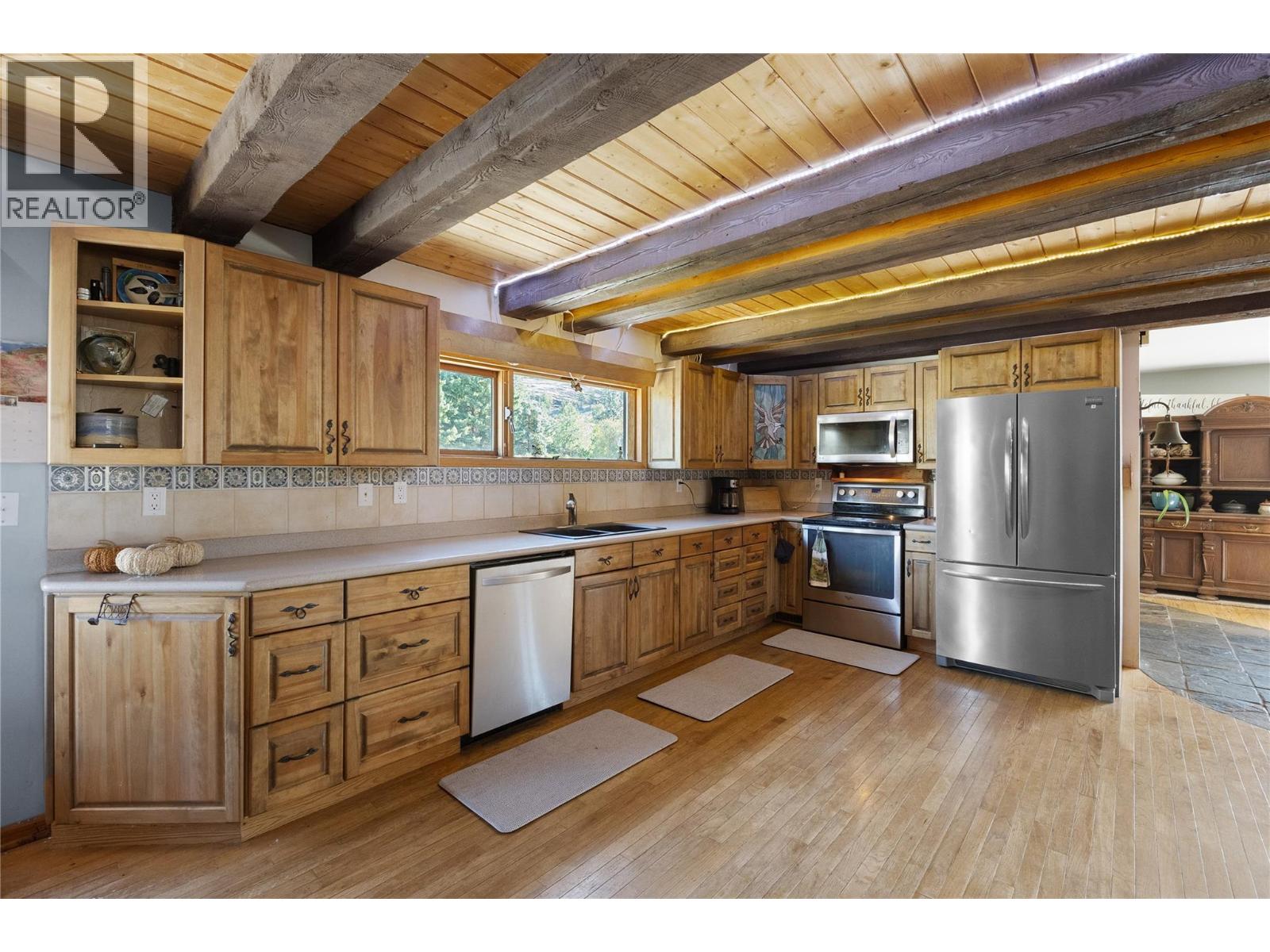  518 Sunny Bay Road, Okanagan Falls