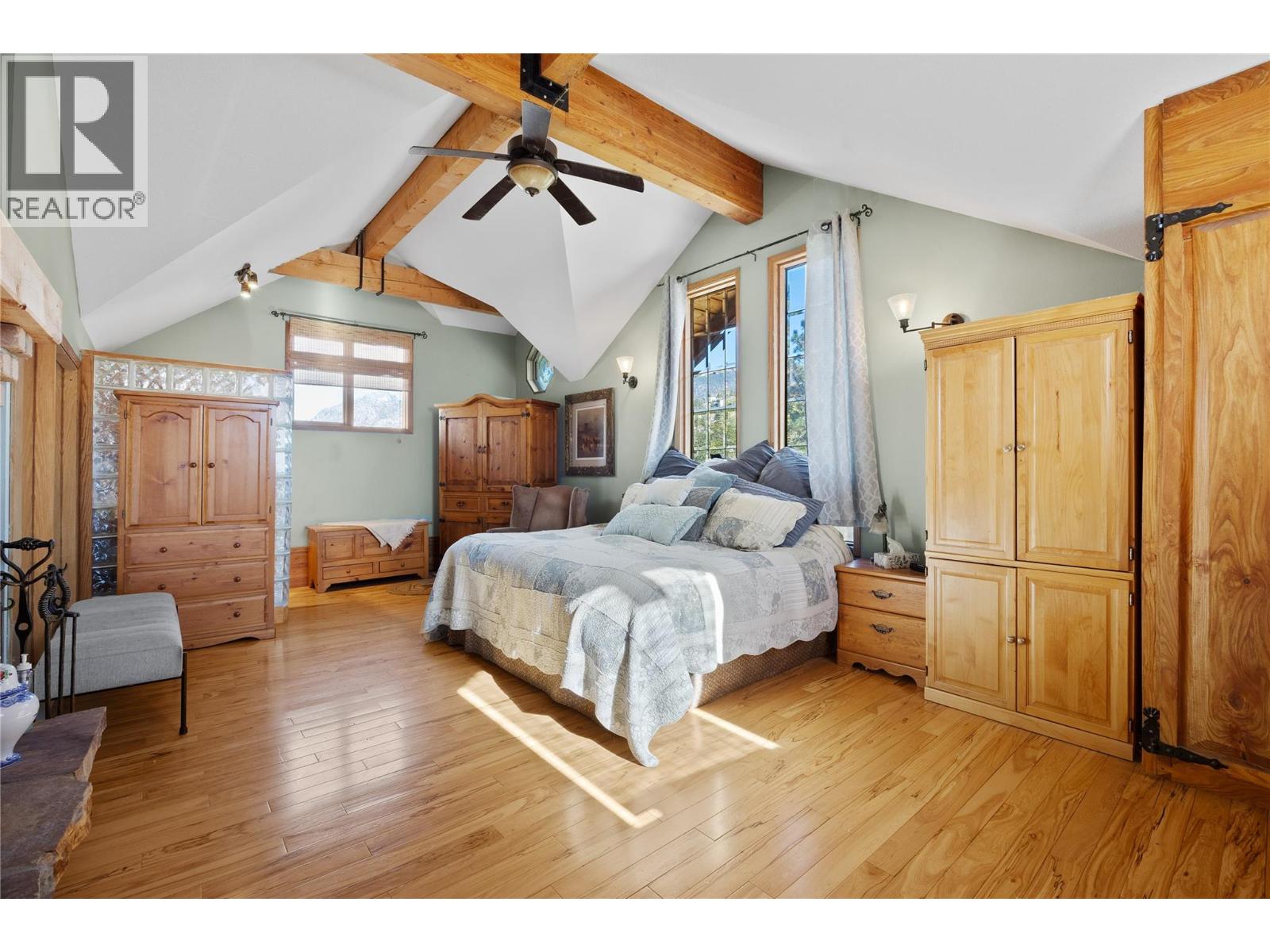  518 Sunny Bay Road, Okanagan Falls