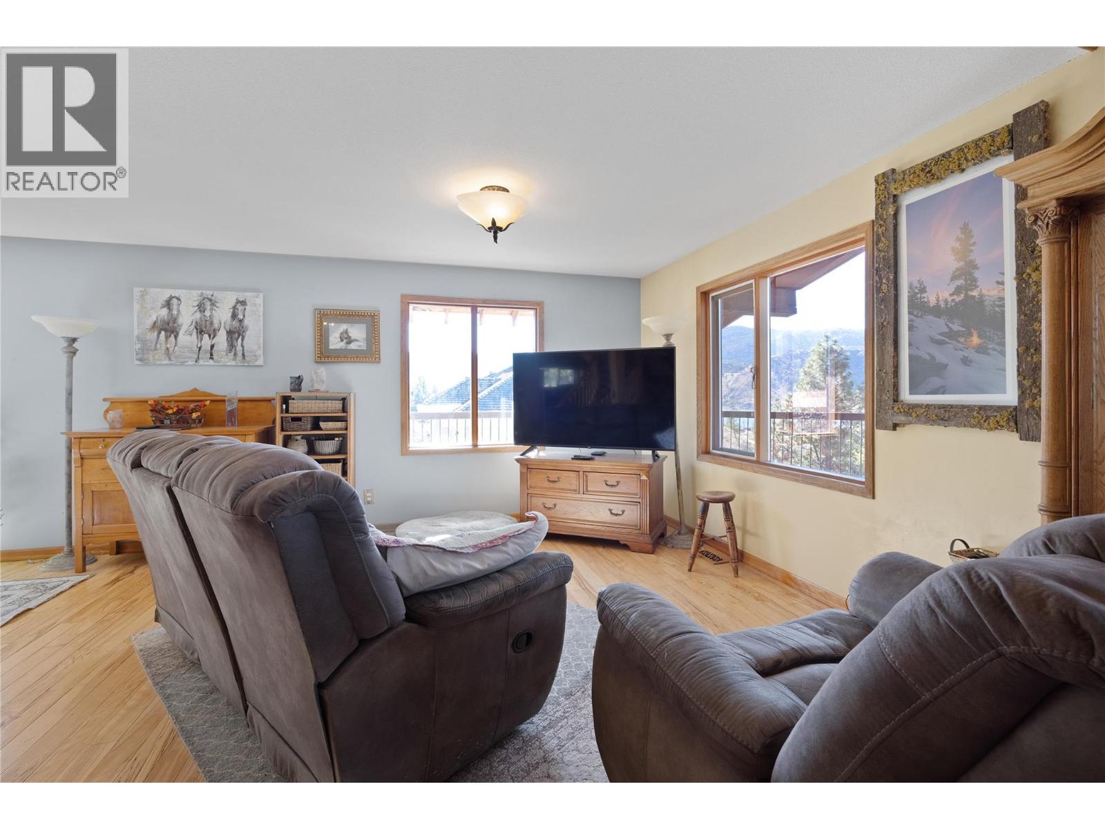  518 Sunny Bay Road, Okanagan Falls