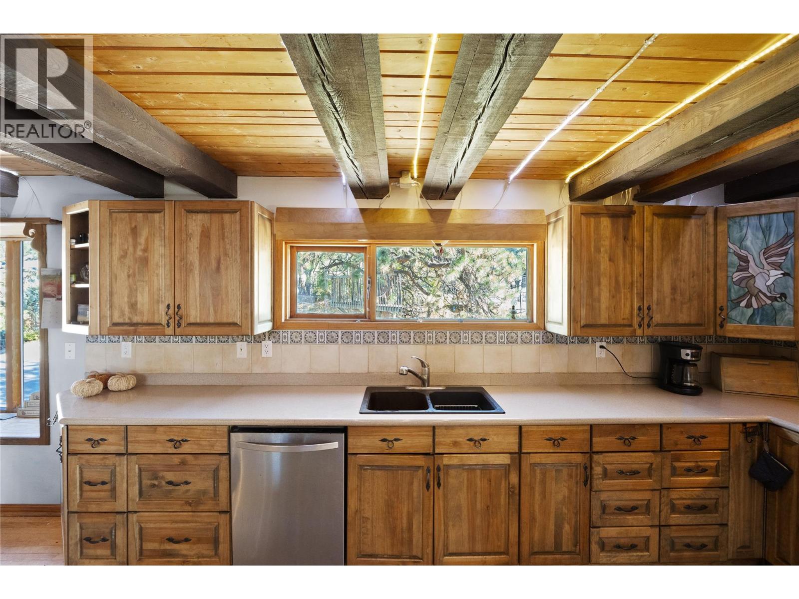  518 Sunny Bay Road, Okanagan Falls
